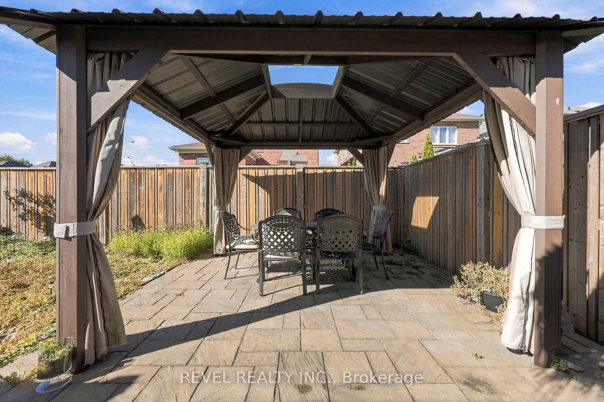 Photo 45 of 97 Narbonne Crescent, Hamilton, Stoney Creek Mountain — HOMEH