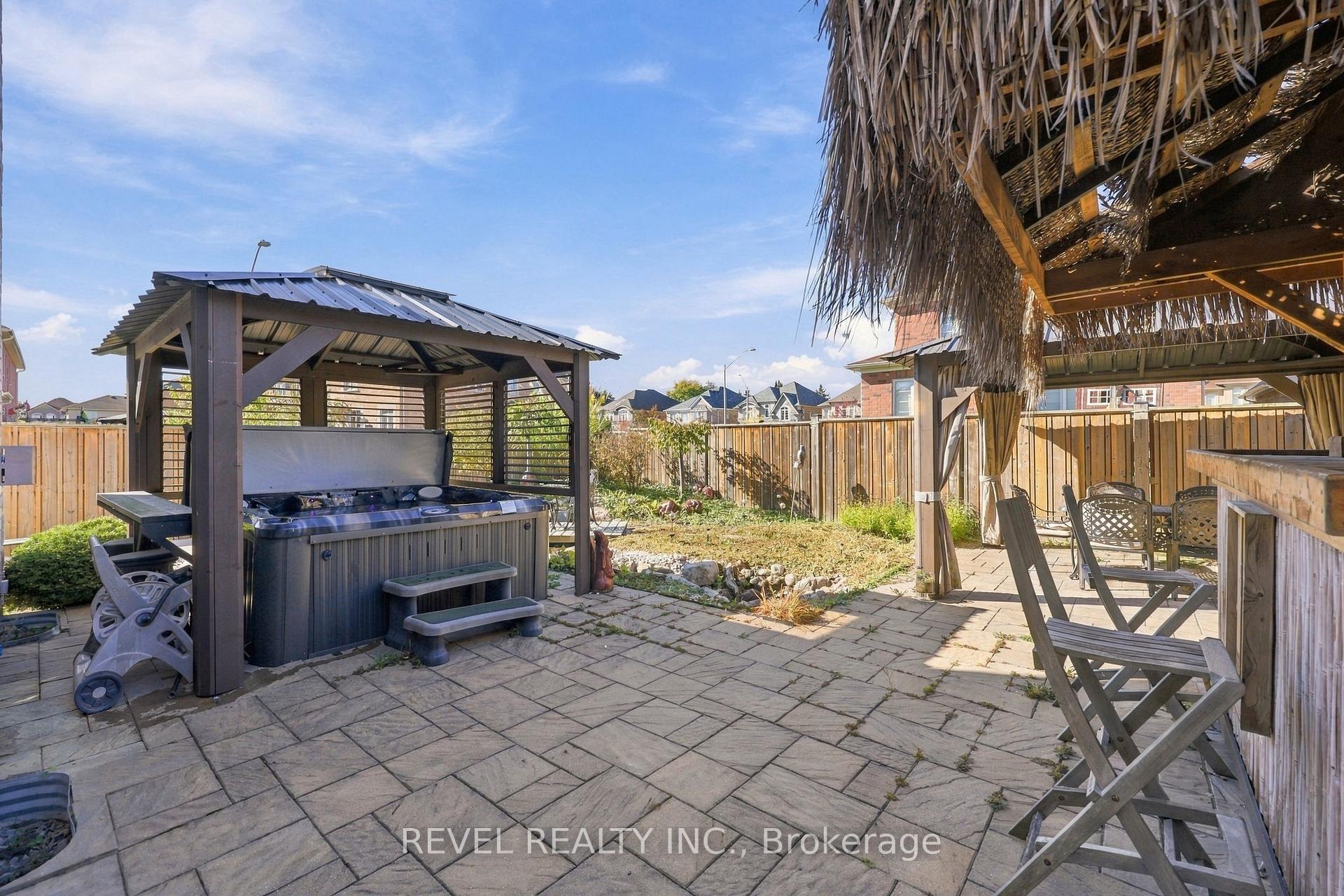 Photo 48 of 97 Narbonne Crescent, Hamilton, Stoney Creek Mountain — HOMEH