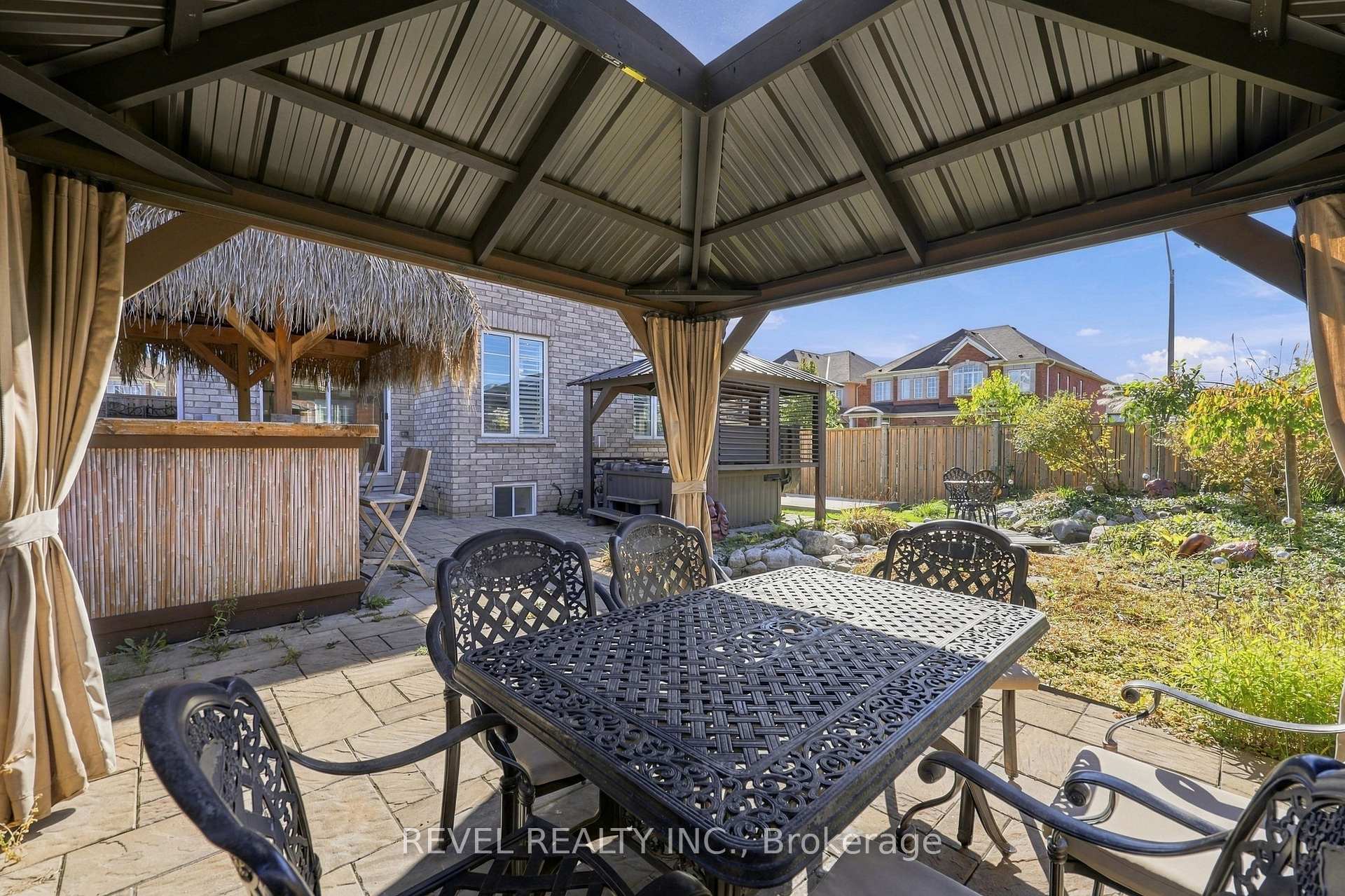 Photo 49 of 97 Narbonne Crescent, Hamilton, Stoney Creek Mountain — HOMEH