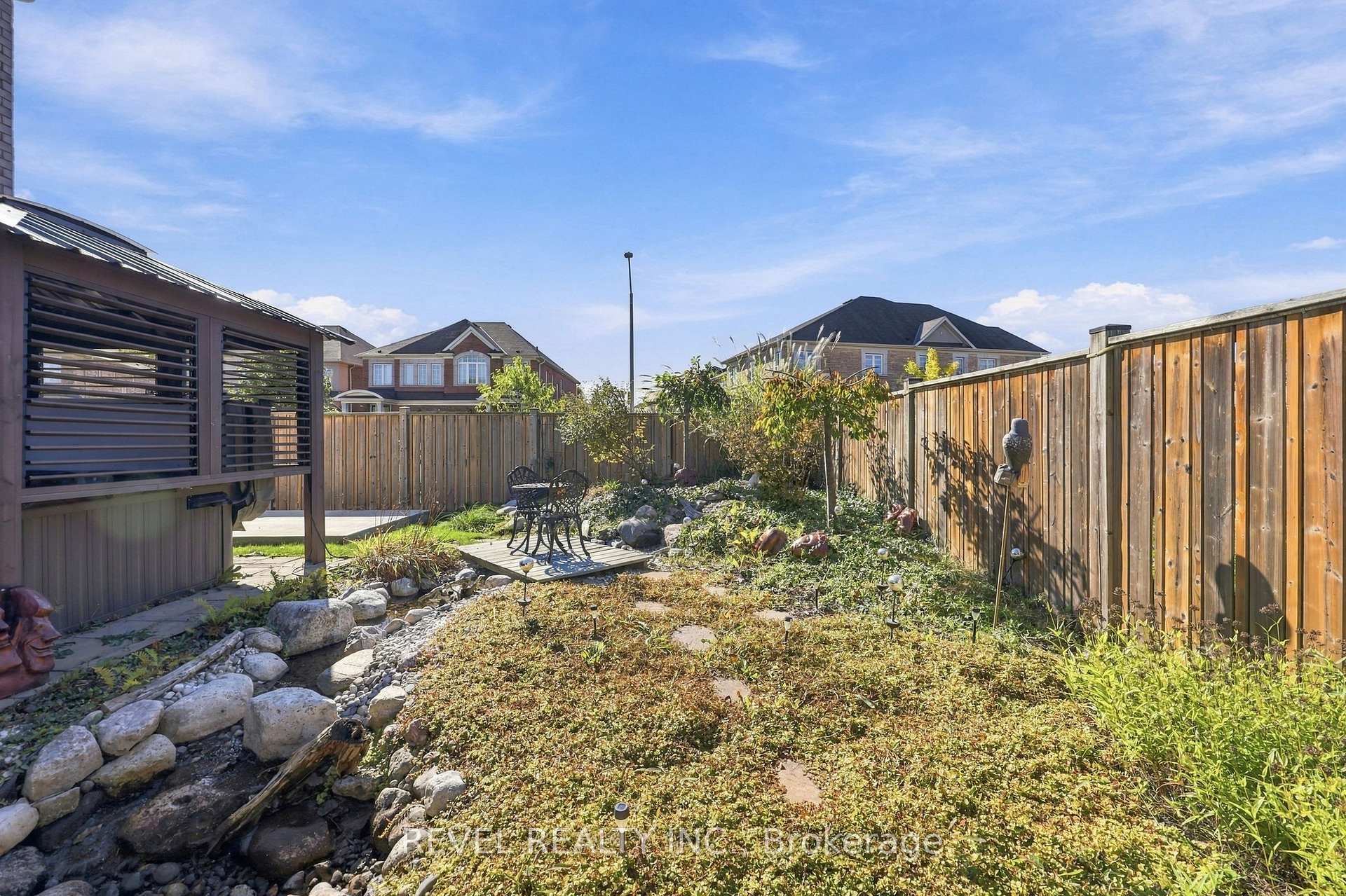 Photo 50 of 97 Narbonne Crescent, Hamilton, Stoney Creek Mountain — HOMEH