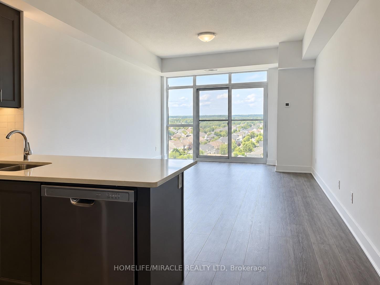 Photo 7 of Unit 1104, 470 Dundas Street E, Hamilton, Waterdown — HOMEH