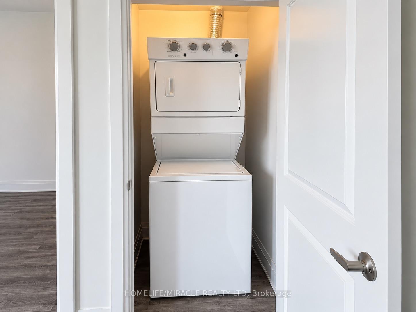 Photo 8 of Unit 1104, 470 Dundas Street E, Hamilton, Waterdown — HOMEH