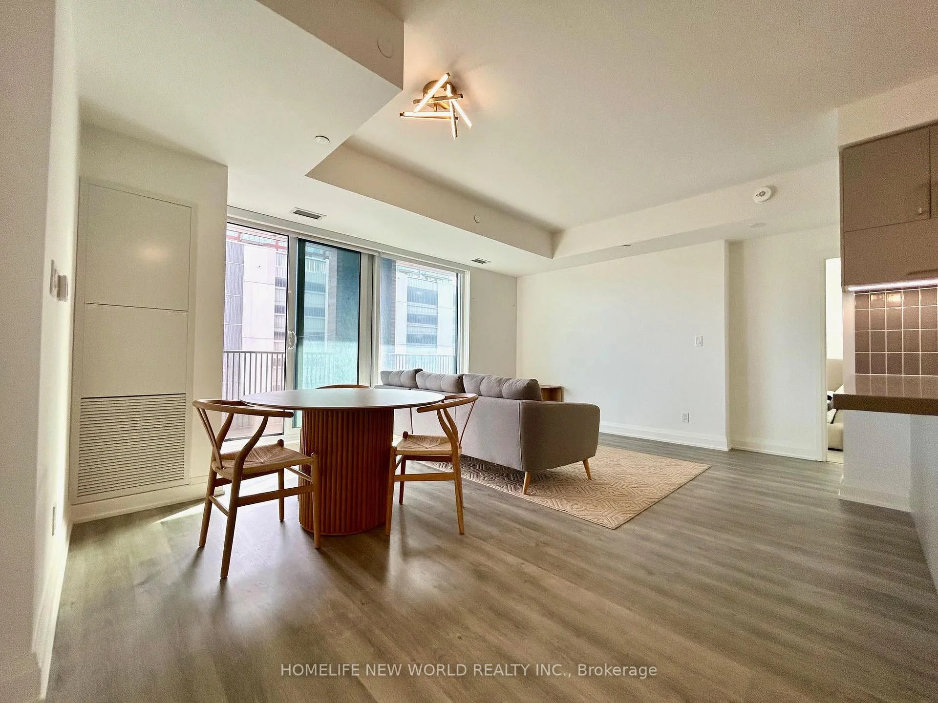 Photo 3 of Unit 518, 38 Andre de Grasse Street, Markham, Unionville — HOMEH