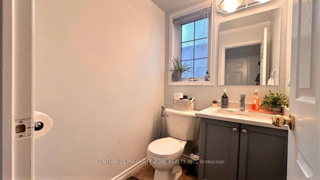 Photo 8 of Unit 18, 104 Frances Avenue, Hamilton, Lakeshore — HOMEH