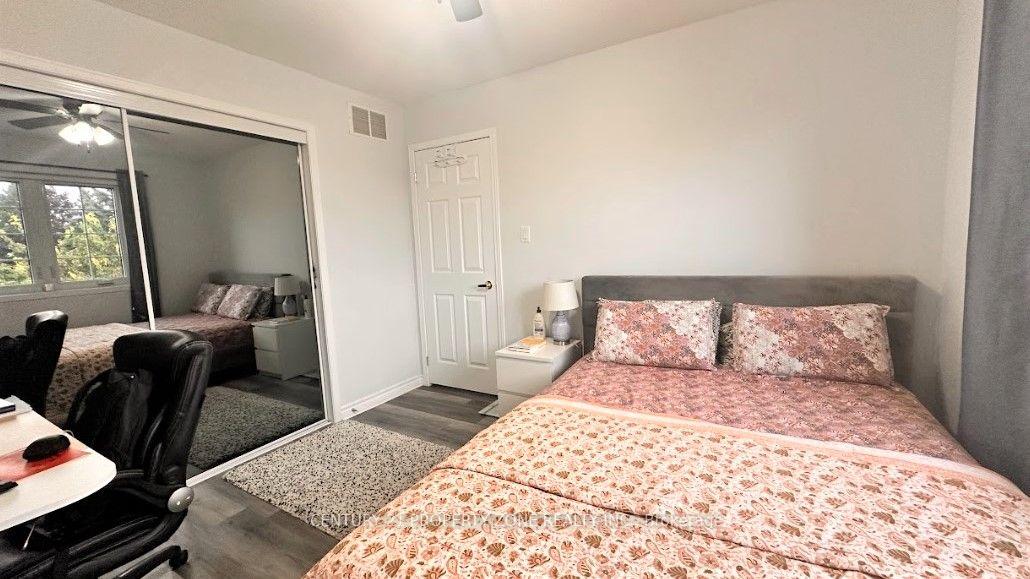 Photo 10 of Unit 18, 104 Frances Avenue, Hamilton, Lakeshore — HOMEH