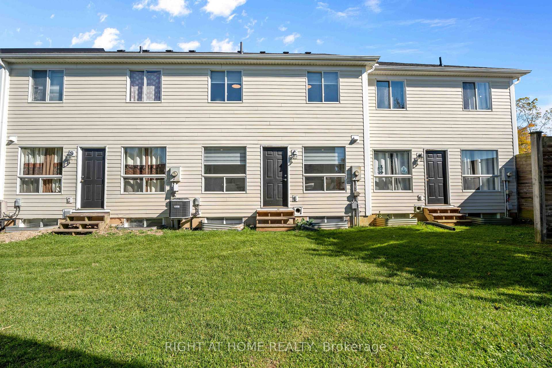 Photo 34 of Unit 31, 600 Sarnia Road, London, North I — HOMEH