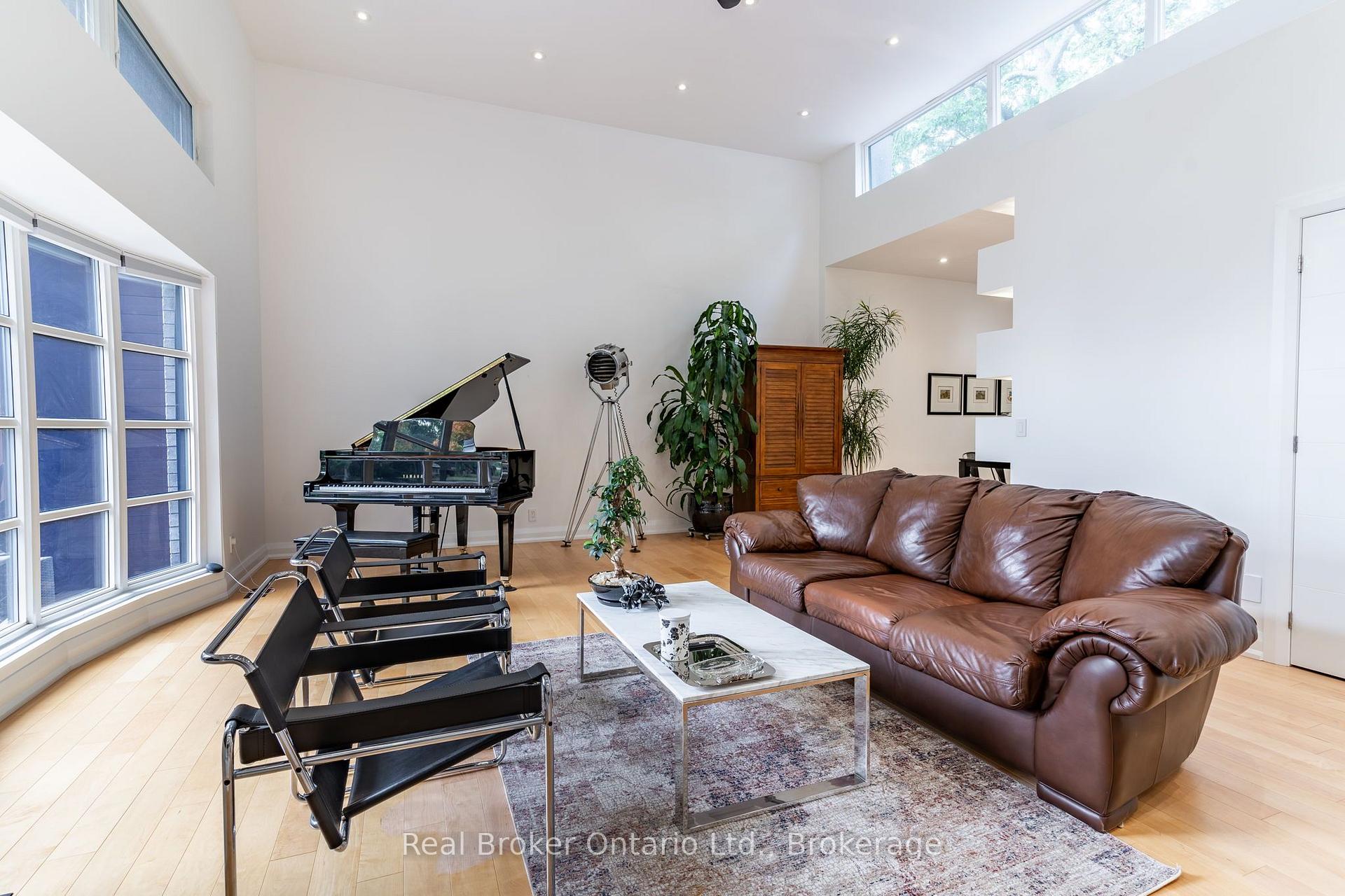 Photo 6 of 5071 Spruce Avenue, Burlington, Appleby — HOMEH