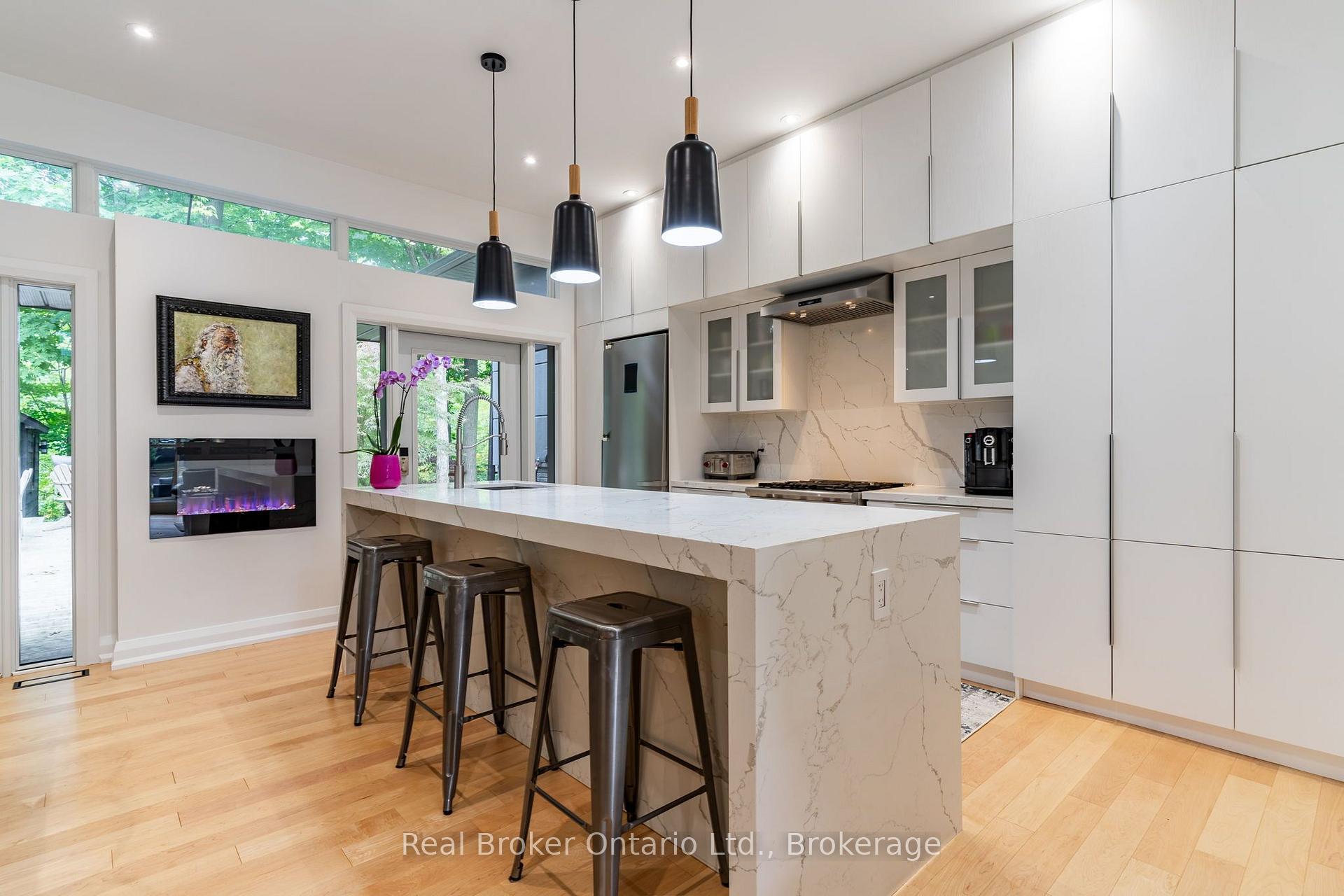Photo 7 of 5071 Spruce Avenue, Burlington, Appleby — HOMEH