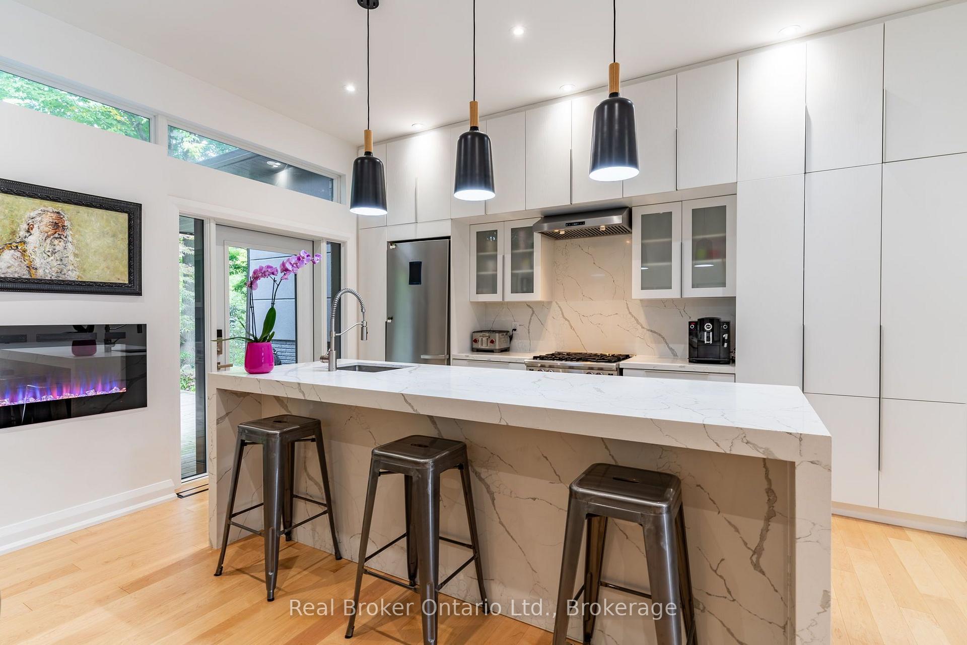 Photo 9 of 5071 Spruce Avenue, Burlington, Appleby — HOMEH