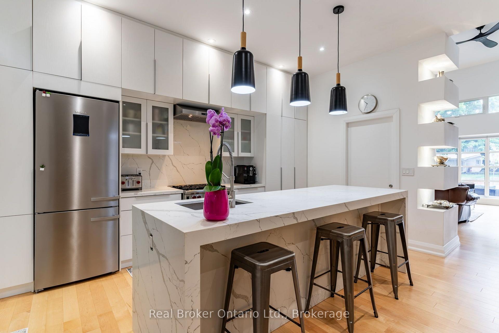 Photo 10 of 5071 Spruce Avenue, Burlington, Appleby — HOMEH
