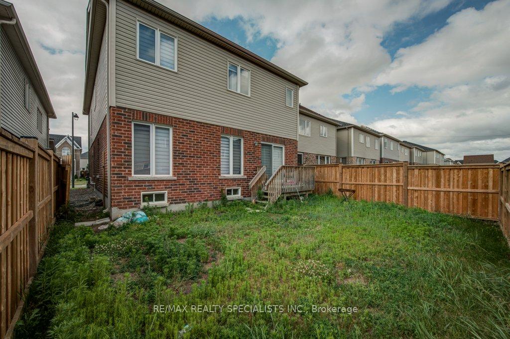 Photo 37 of 36 Weatherall Avenue, Cambridge, Preston Heights — HOMEH