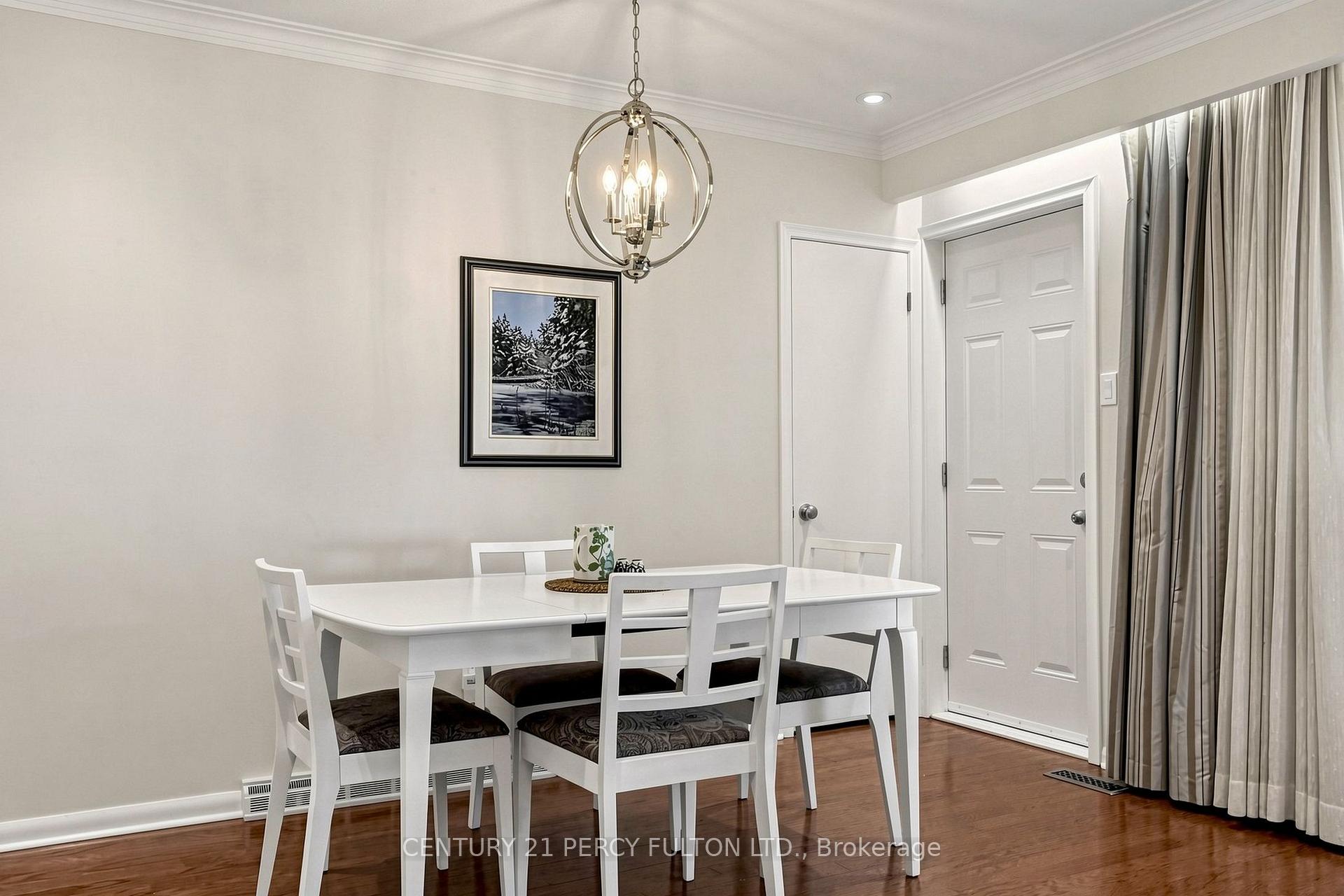 Photo 6 of 8 Wallbridge Court, North York, Willowdale West — HOMEH