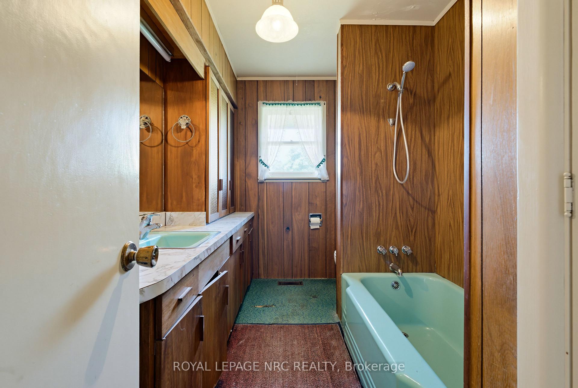 Photo 19 of 1023 North Service Road, Hamilton, Lakeshore — HOMEH