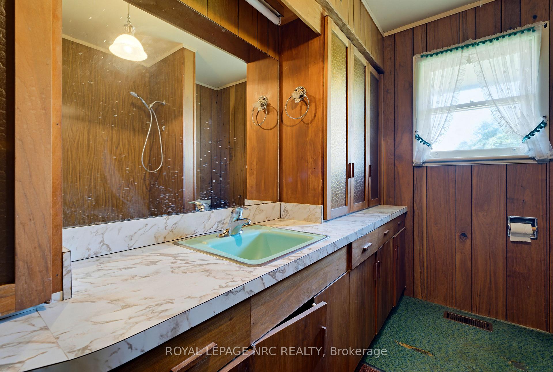 Photo 20 of 1023 North Service Road, Hamilton, Lakeshore — HOMEH