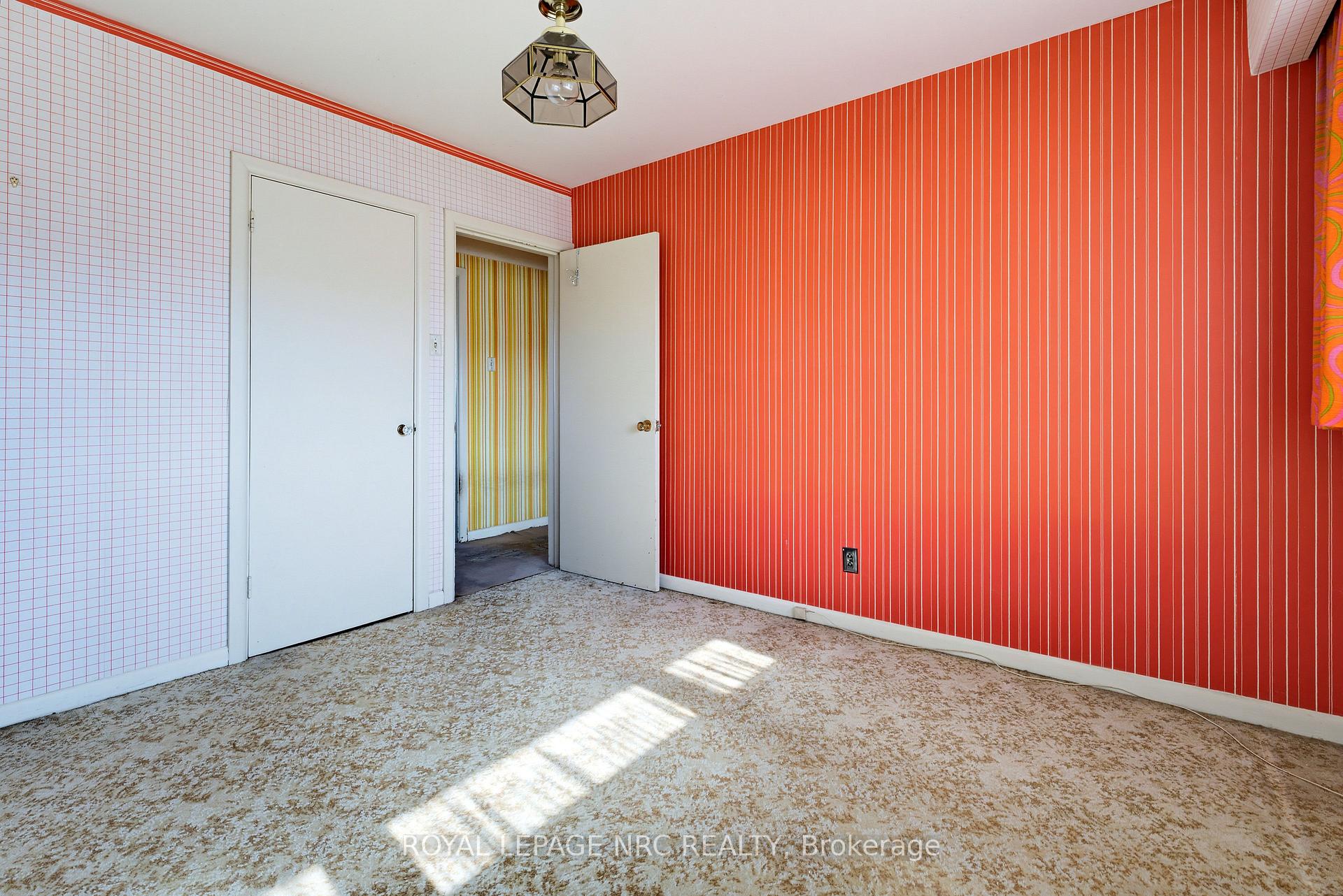 Photo 26 of 1023 North Service Road, Hamilton, Lakeshore — HOMEH