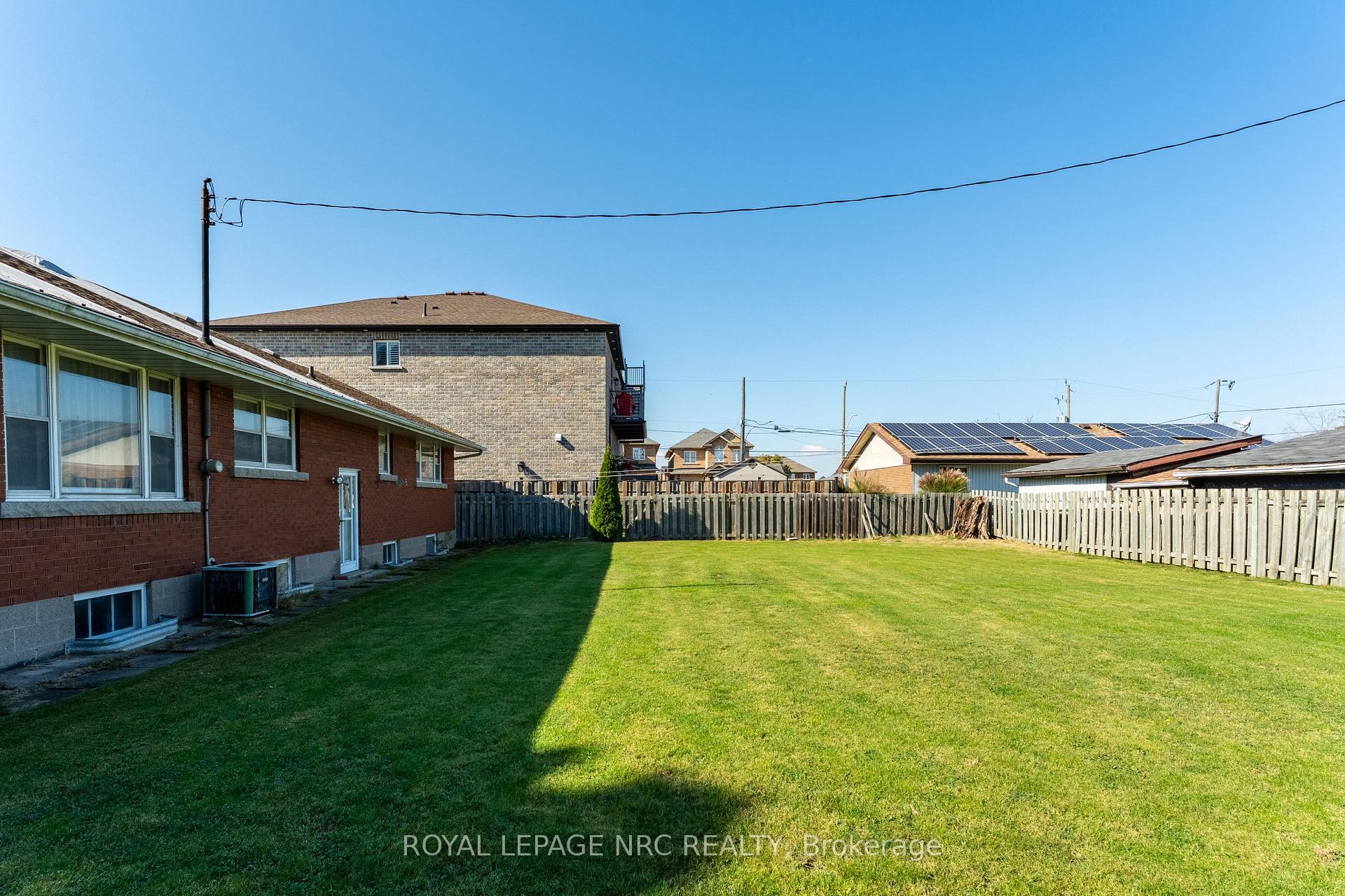Photo 27 of 1023 North Service Road, Hamilton, Lakeshore — HOMEH