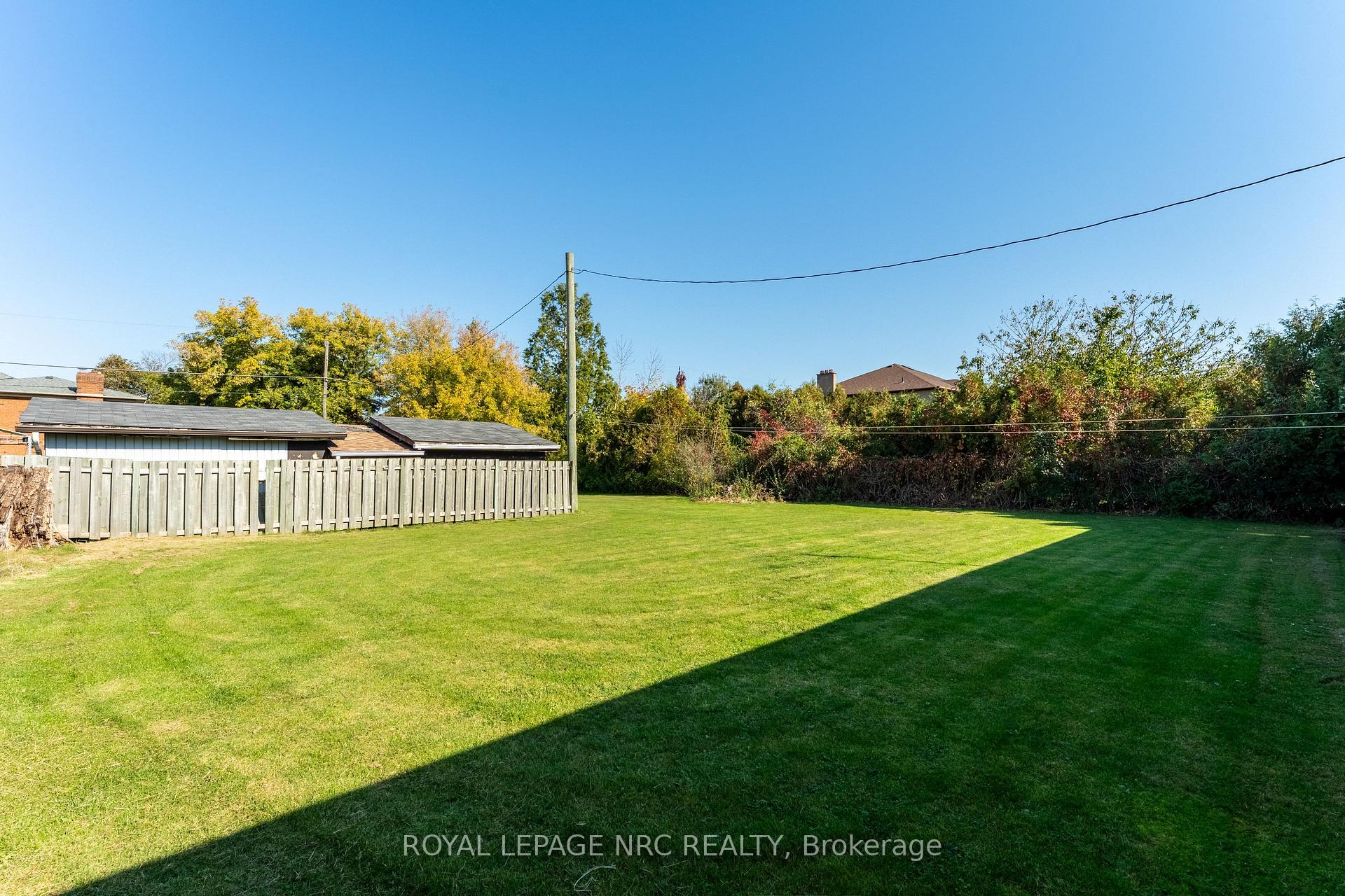 Photo 30 of 1023 North Service Road, Hamilton, Lakeshore — HOMEH