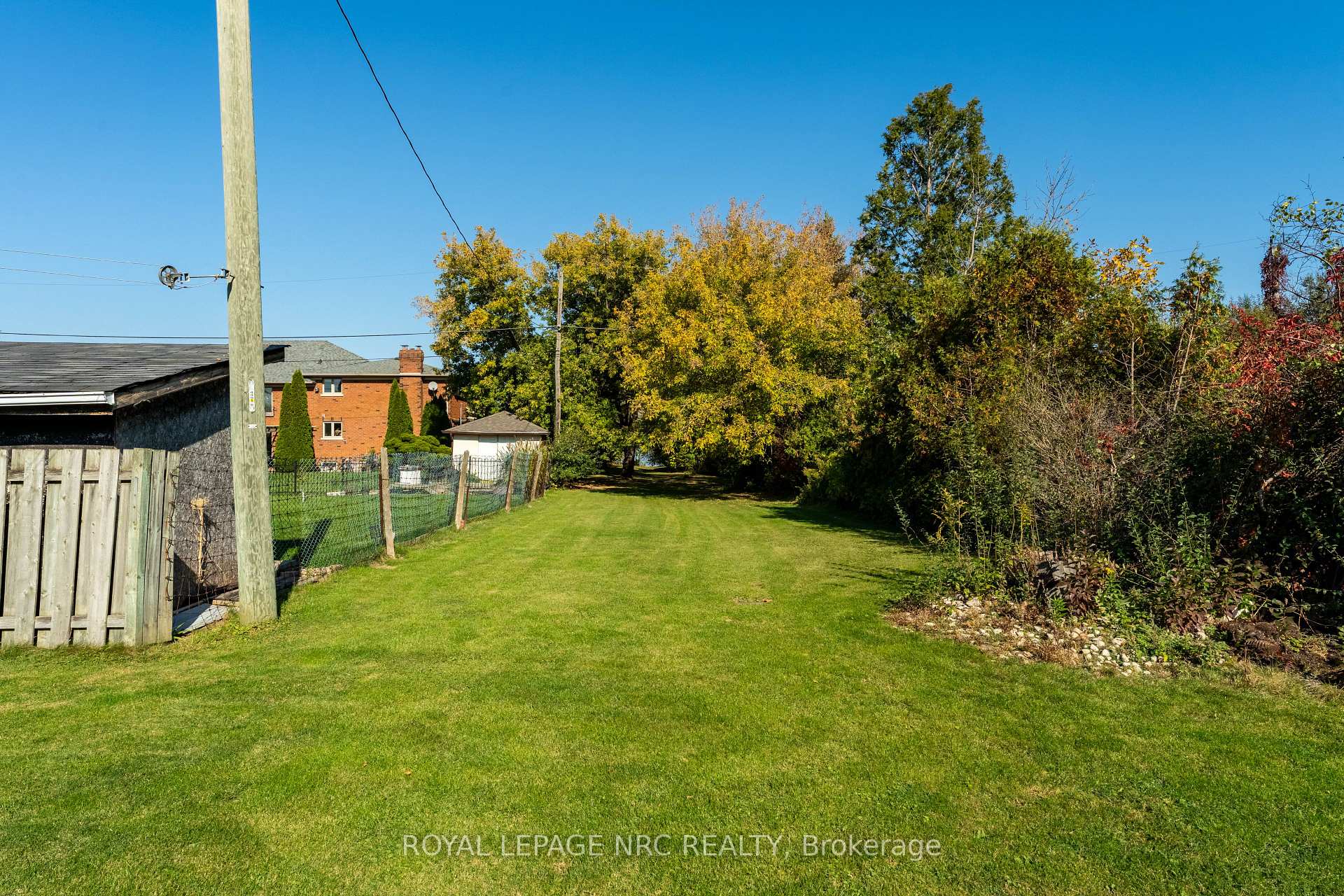 Photo 32 of 1023 North Service Road, Hamilton, Lakeshore — HOMEH
