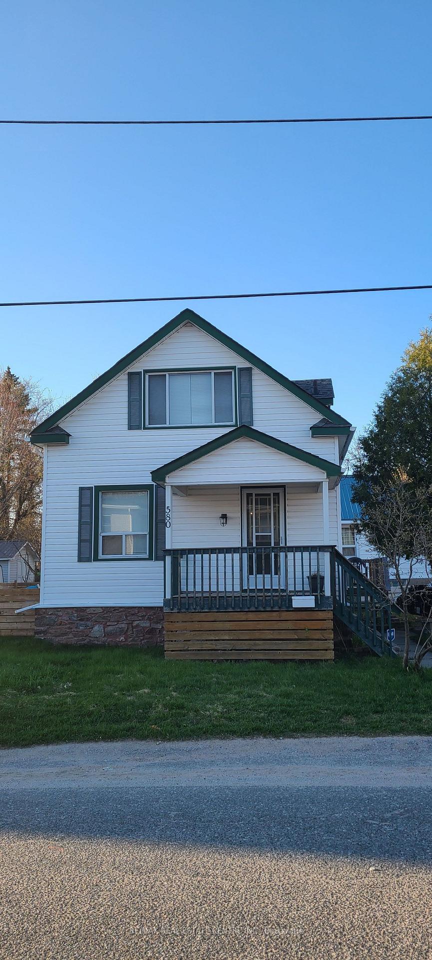 Front of 580 Rose Avenue