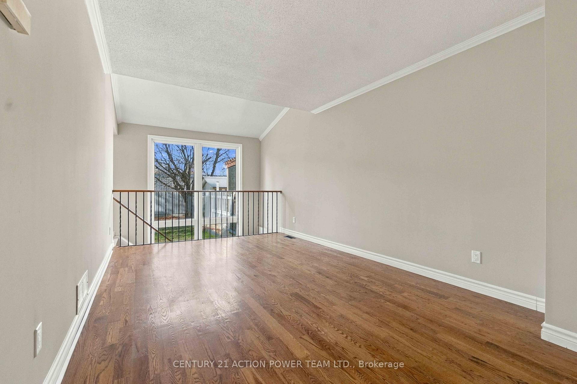 Photo 9 of 605 Latour Crescent, Ottawa, Fallingbrook/Gardenway South — HOMEH