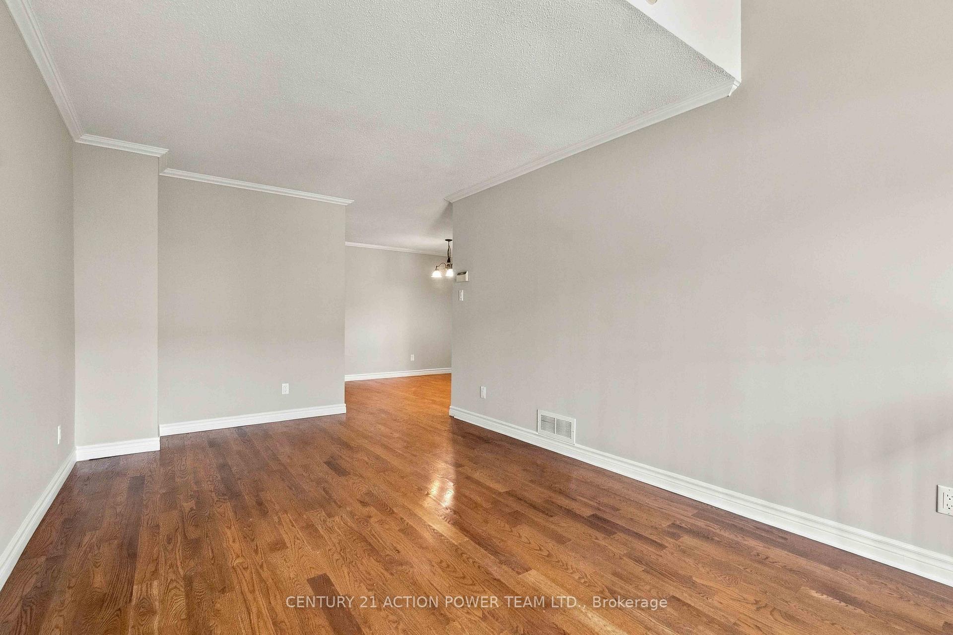 Photo 11 of 605 Latour Crescent, Ottawa, Fallingbrook/Gardenway South — HOMEH
