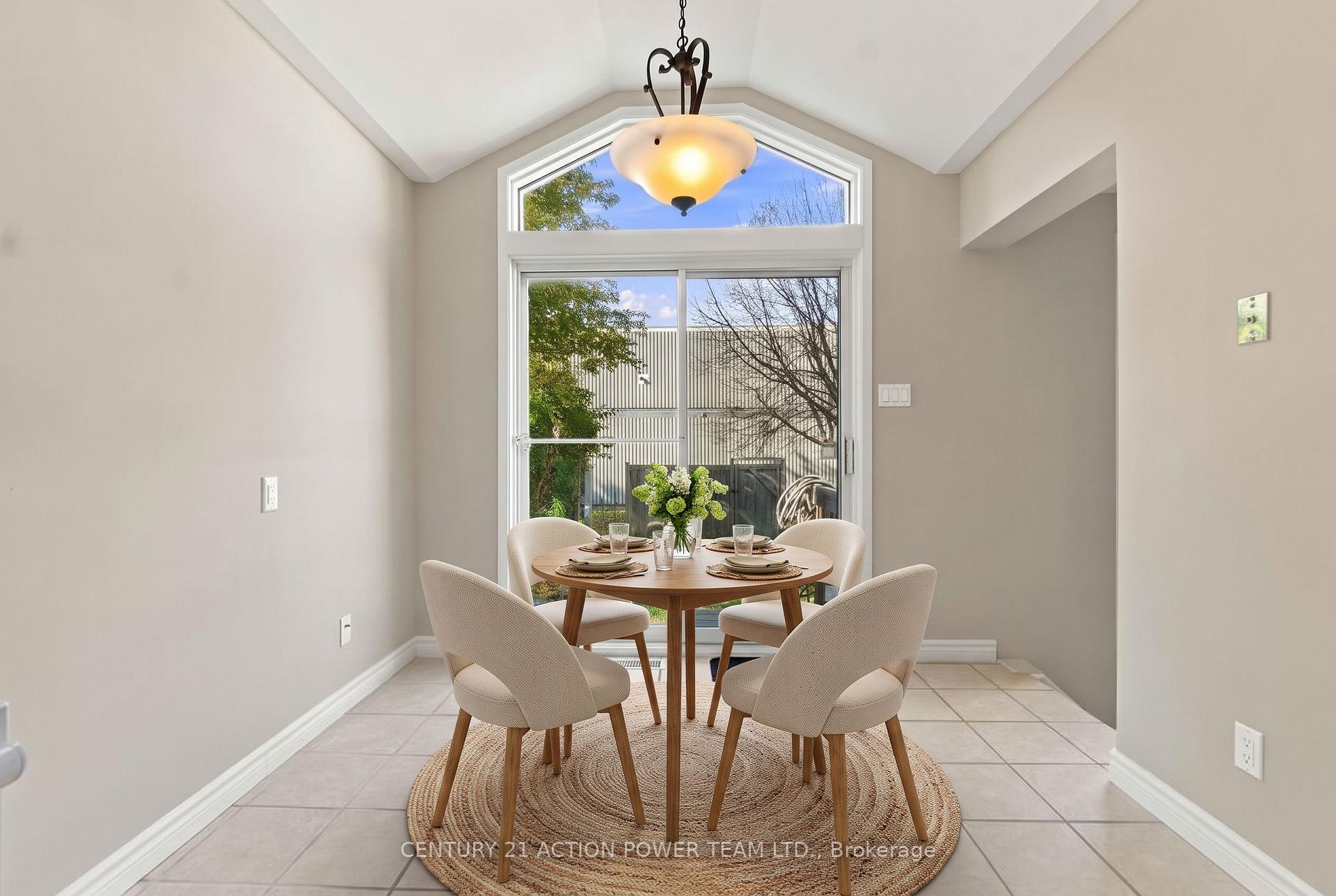 Photo 15 of 605 Latour Crescent, Ottawa, Fallingbrook/Gardenway South — HOMEH