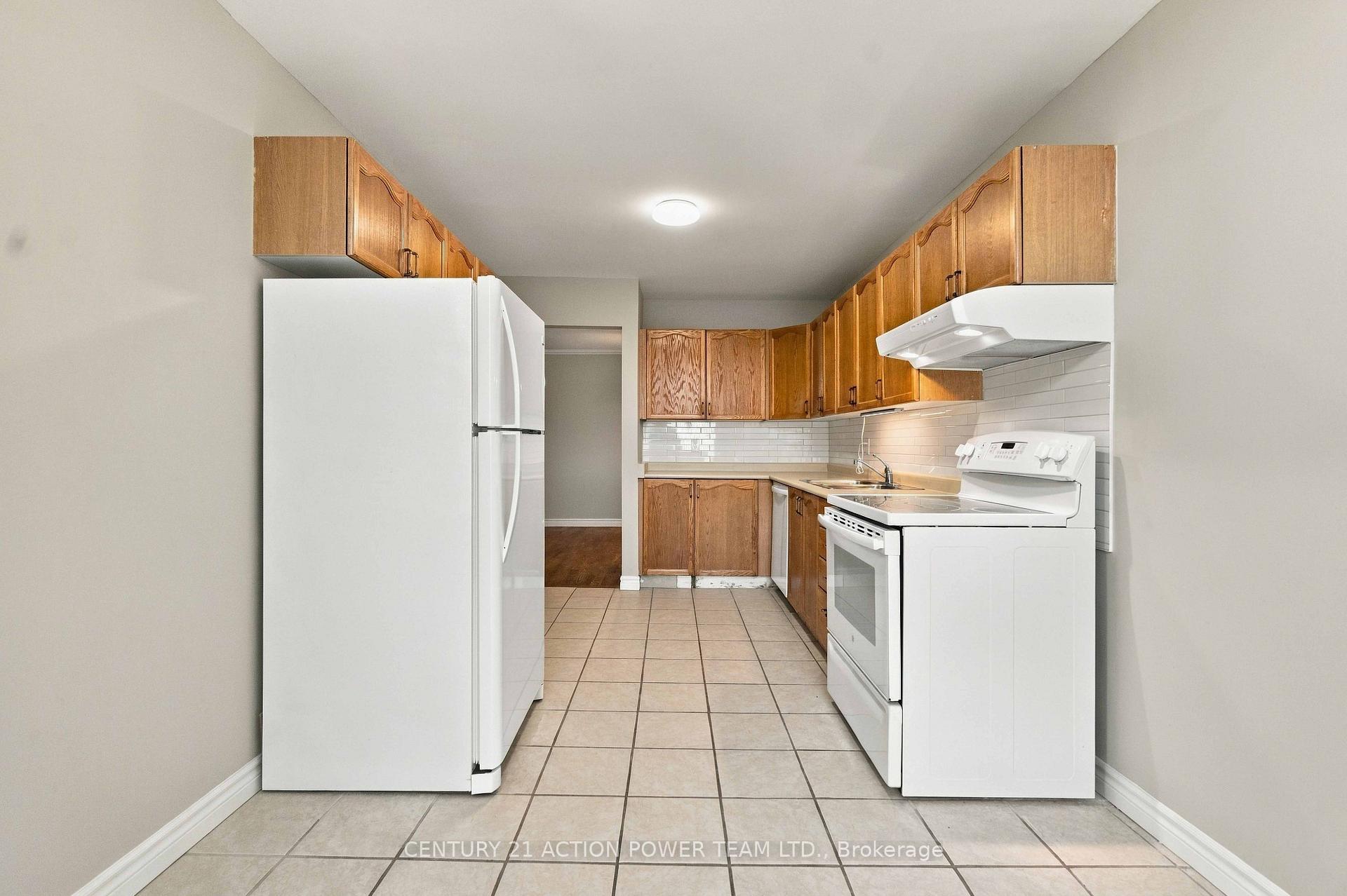 Photo 17 of 605 Latour Crescent, Ottawa, Fallingbrook/Gardenway South — HOMEH