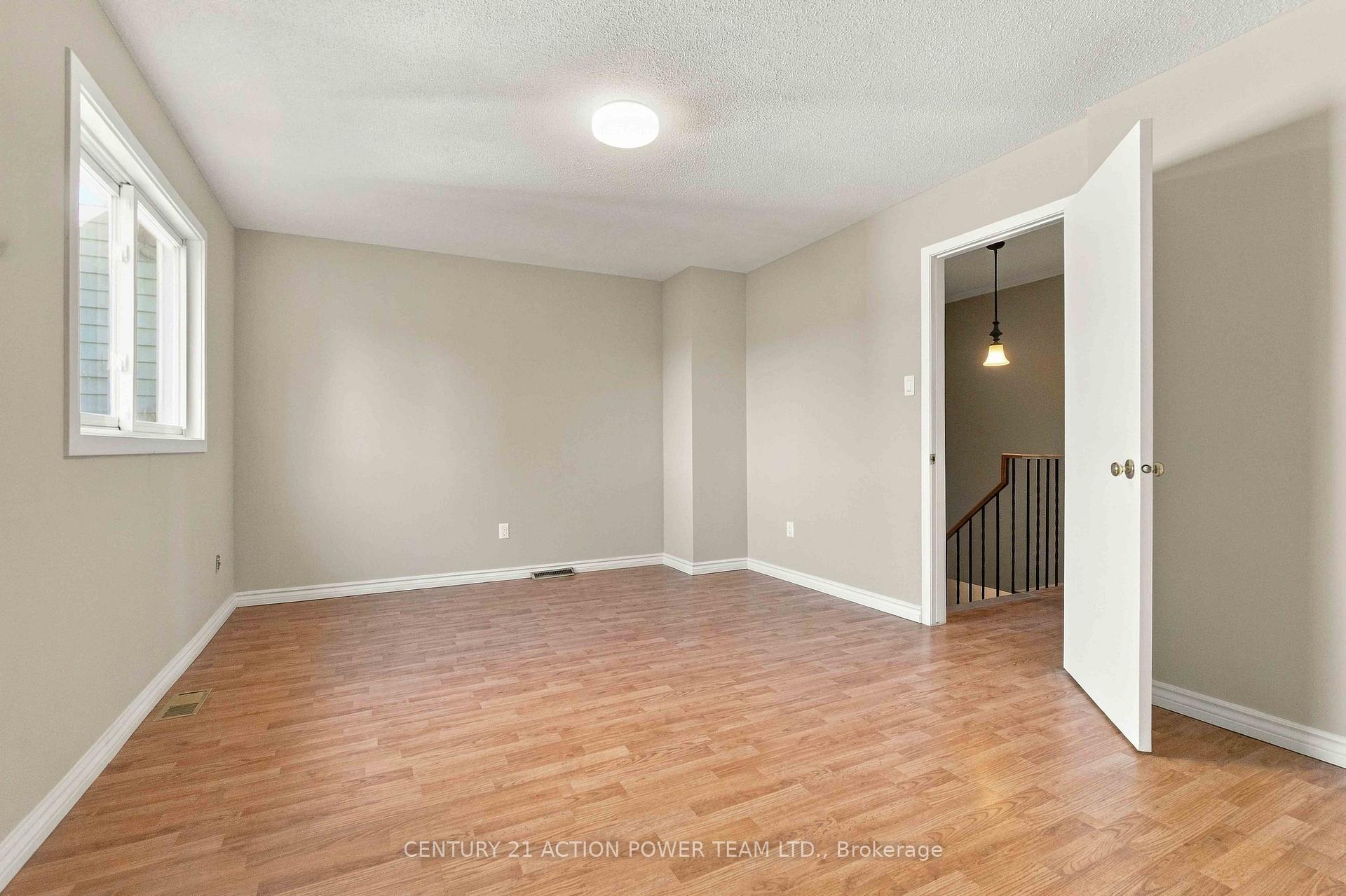 Photo 26 of 605 Latour Crescent, Ottawa, Fallingbrook/Gardenway South — HOMEH
