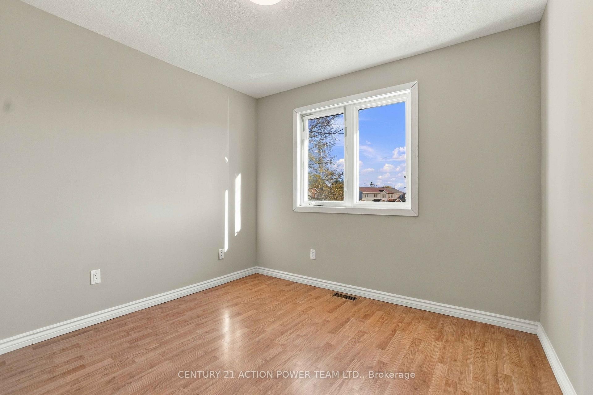 Photo 33 of 605 Latour Crescent, Ottawa, Fallingbrook/Gardenway South — HOMEH