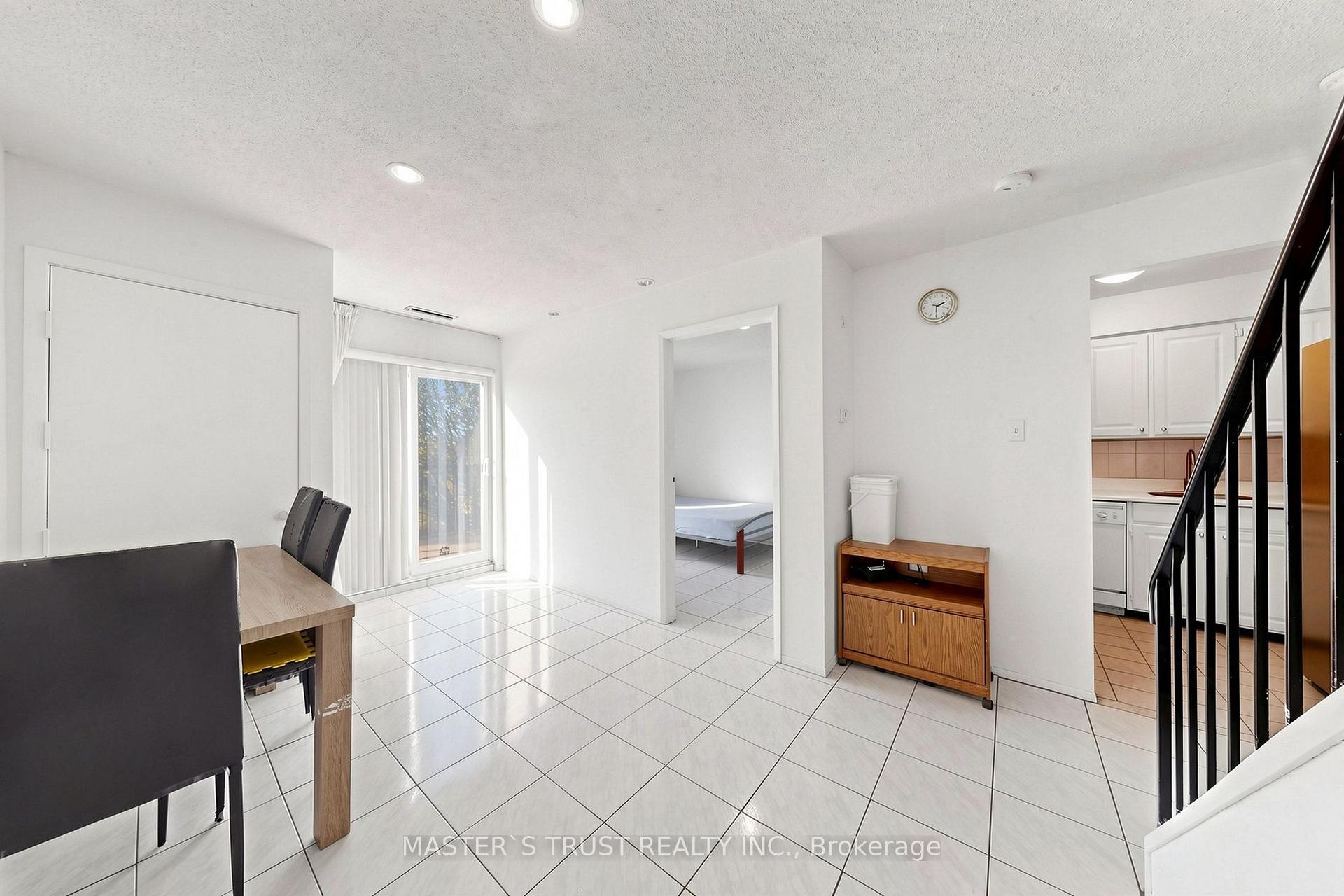 Photo 9 of Unit 229, 165 Cherokee Boulevard, North York, Pleasant View — HOMEH