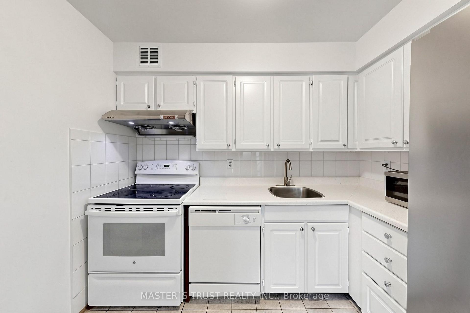 Photo 12 of Unit 229, 165 Cherokee Boulevard, North York, Pleasant View — HOMEH