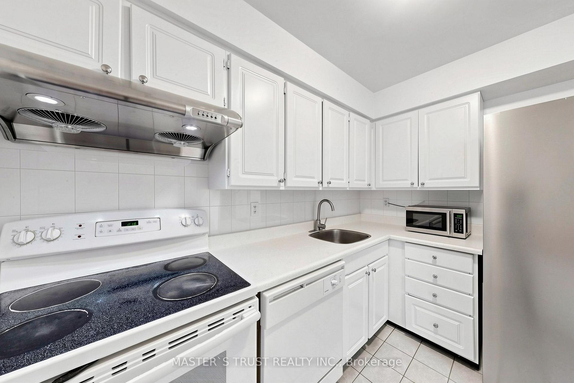Photo 13 of Unit 229, 165 Cherokee Boulevard, North York, Pleasant View — HOMEH