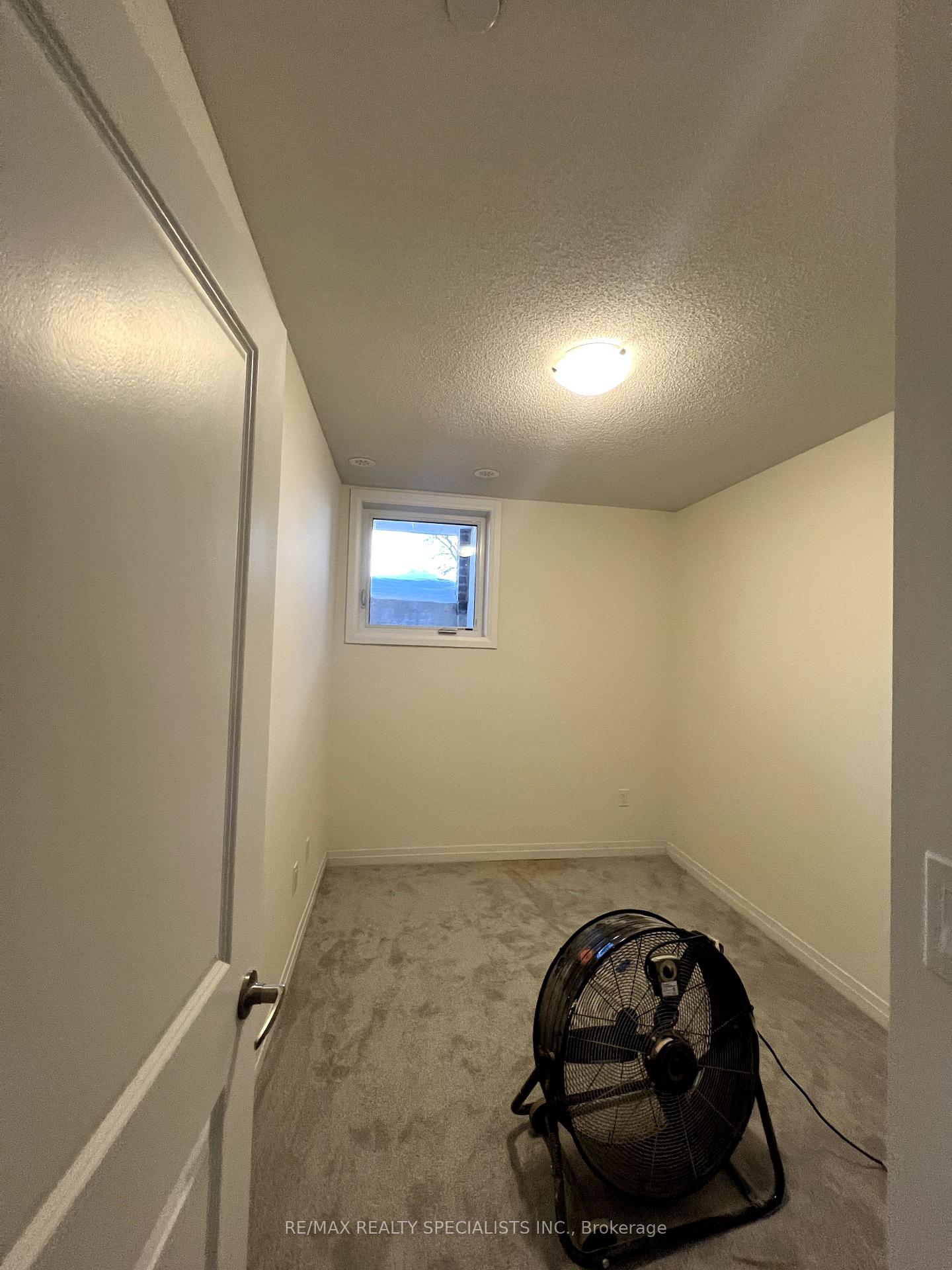 Photo 15 of Unit 9, 155 Tapscott Road, Scarborough, Malvern — HOMEH