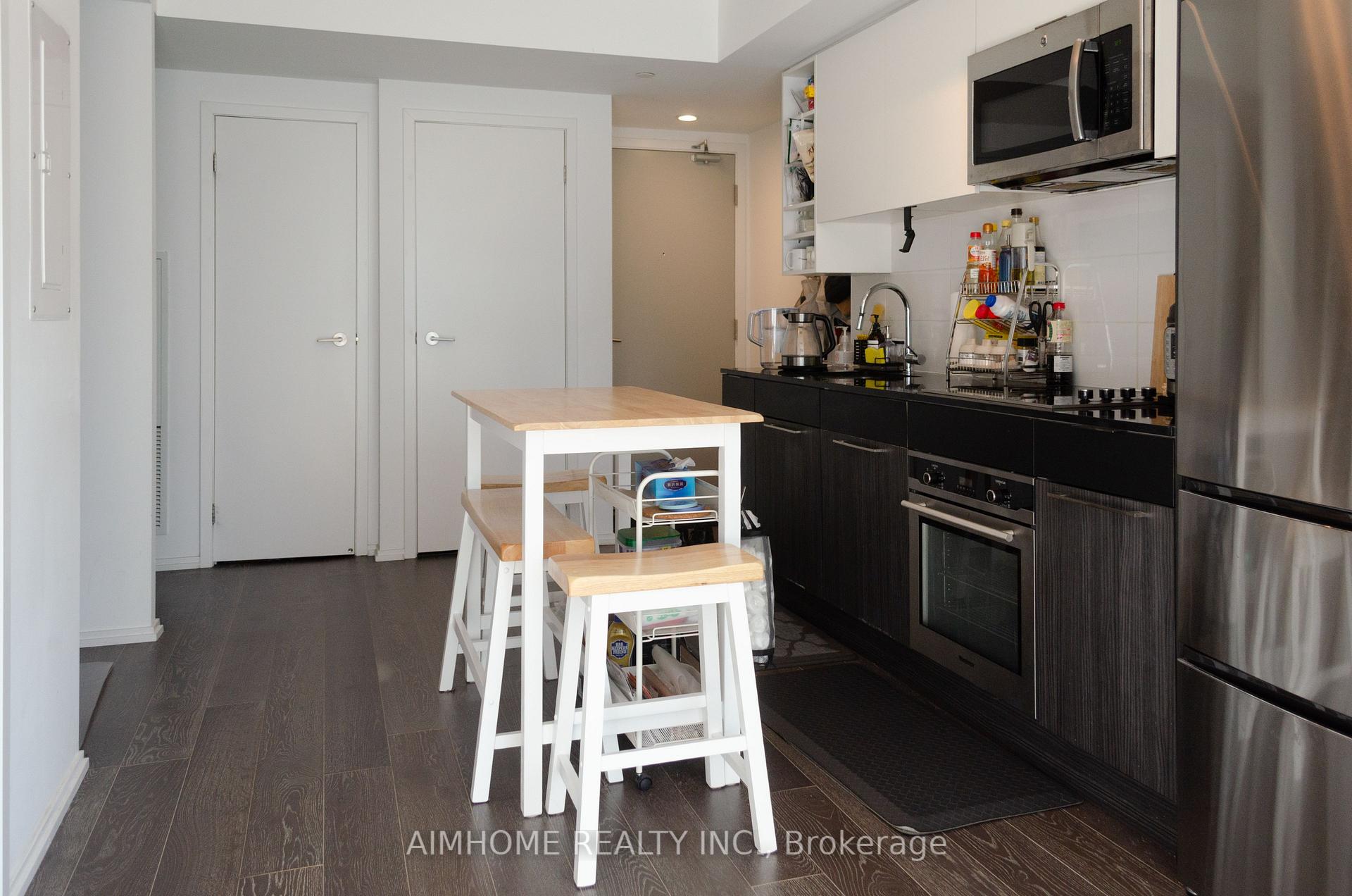 Photo of Unit 2706, 68 Shuter Street