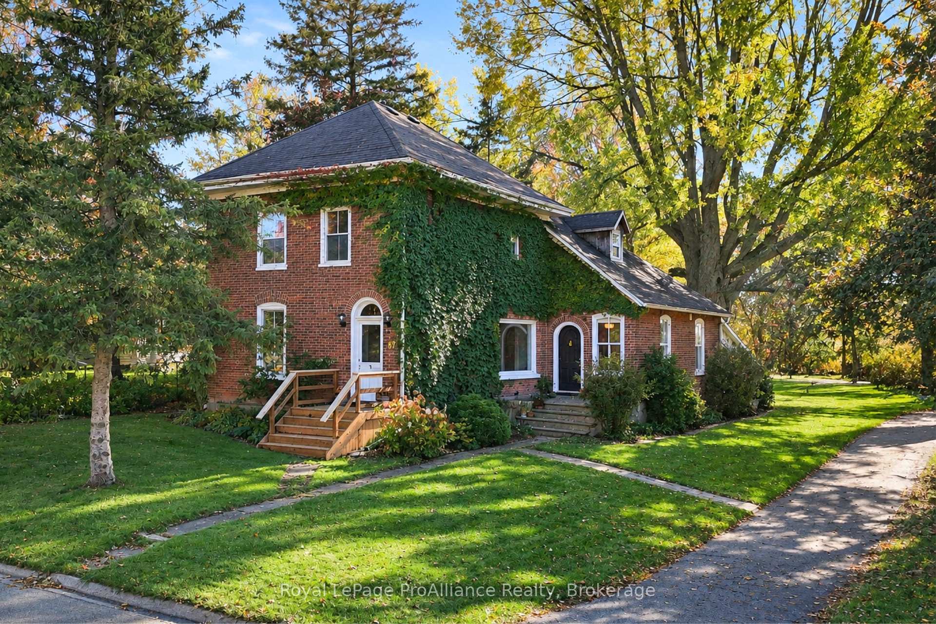 Photo of 87 Bloomfield Main Street