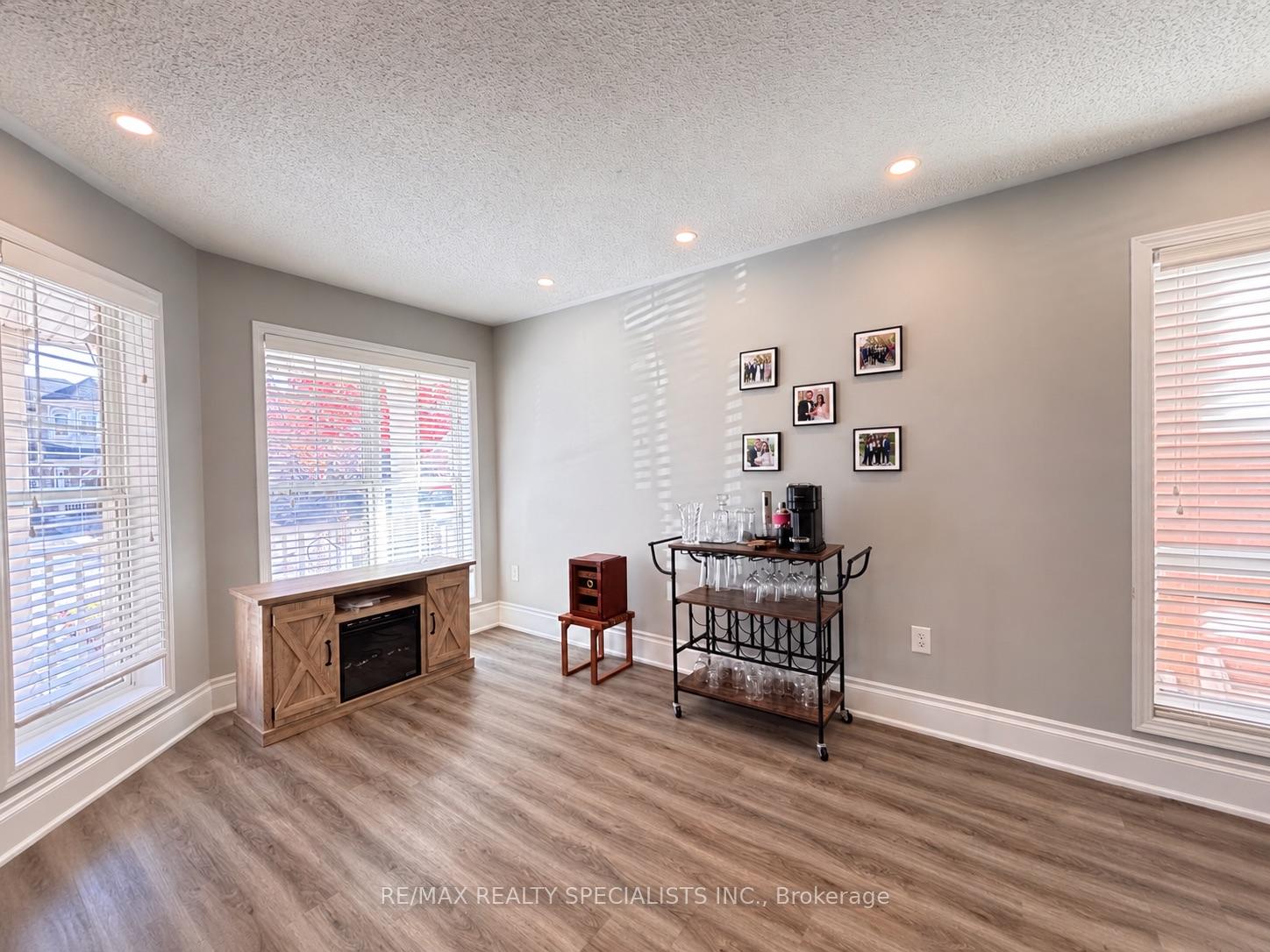 Photo 3 of Unit Upper, 1061 Clark Boulevard, Milton, Beaty — HOMEH