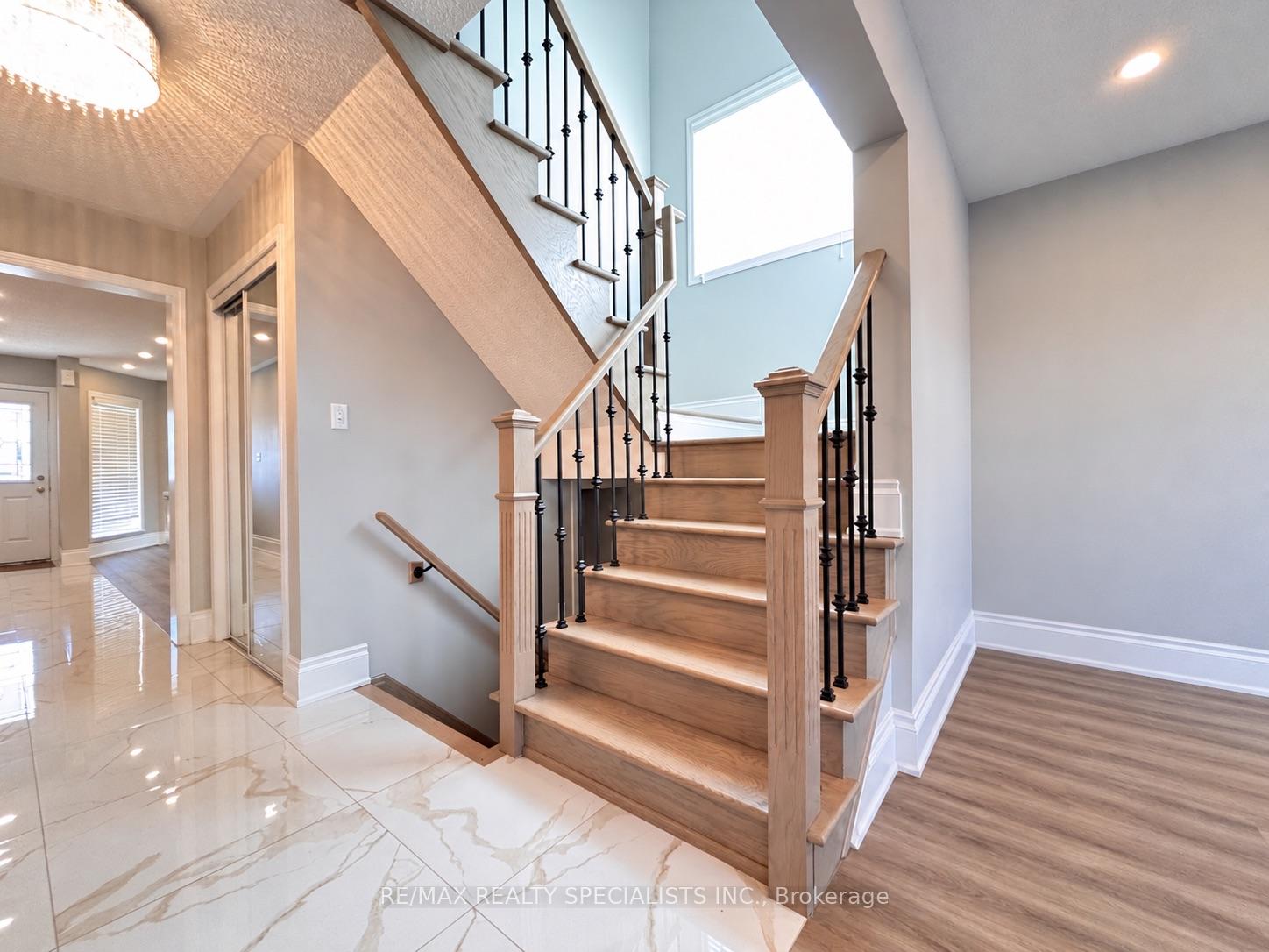 Photo 6 of Unit Upper, 1061 Clark Boulevard, Milton, Beaty — HOMEH
