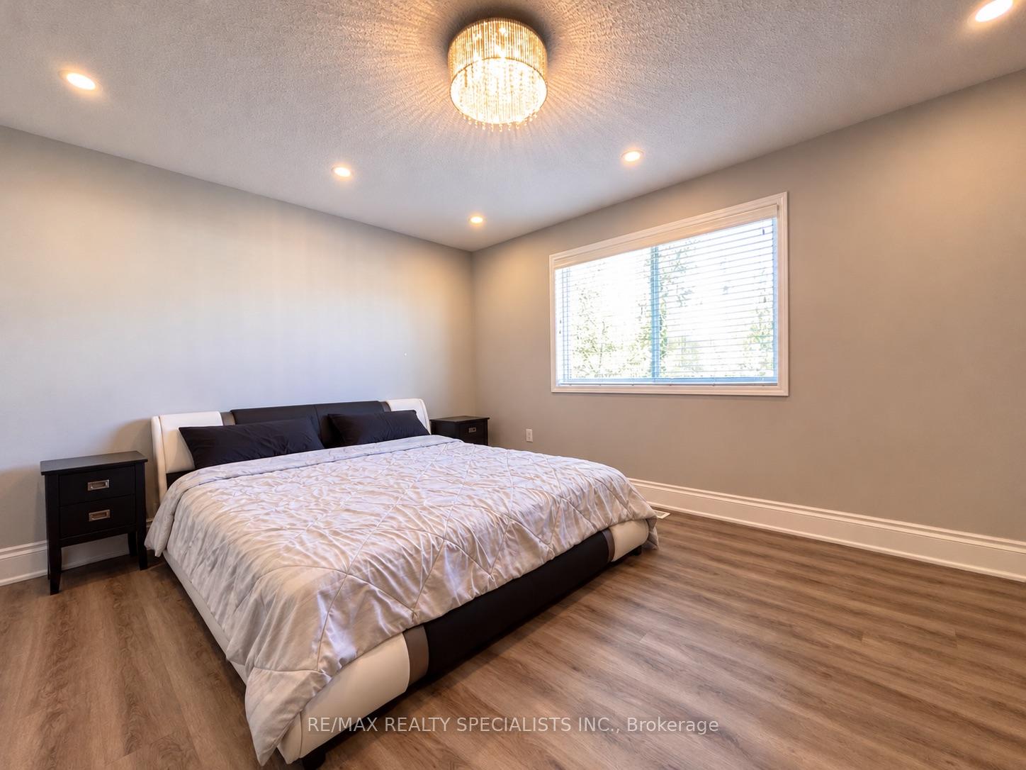 Photo 10 of Unit Upper, 1061 Clark Boulevard, Milton, Beaty — HOMEH