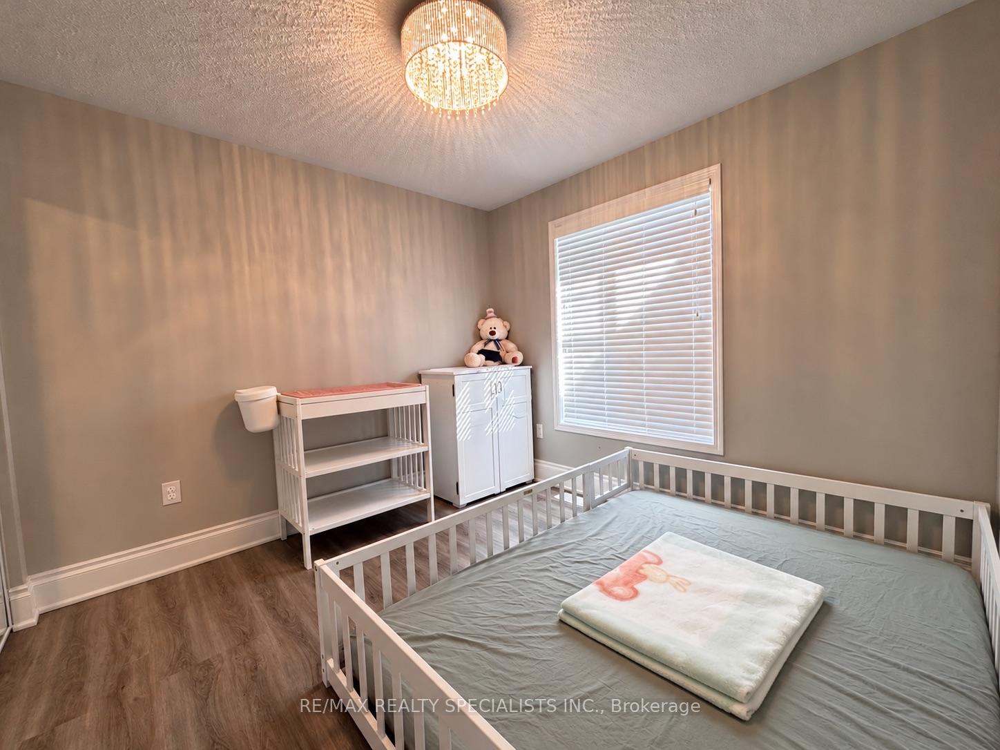 Photo 11 of Unit Upper, 1061 Clark Boulevard, Milton, Beaty — HOMEH
