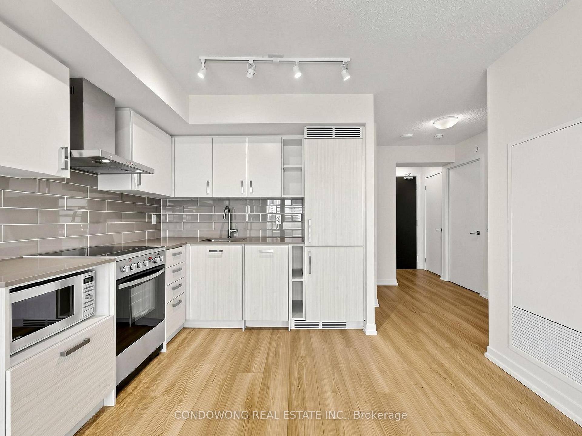 Photo 4 of Unit 1803, 125 Redpath Avenue, Toronto, Mount Pleasant West — HOMEH