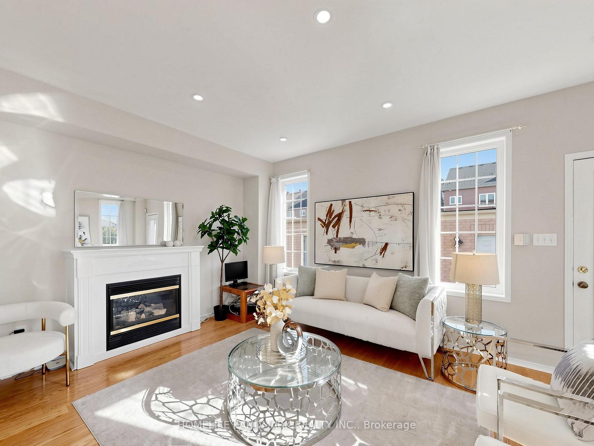 Photo 3 of 60 Delabo Drive, North York, York University Heights — HOMEH