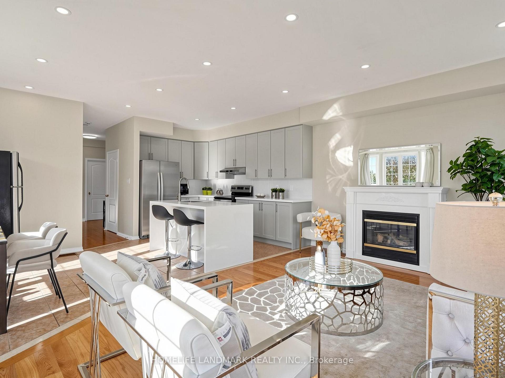 Photo 4 of 60 Delabo Drive, North York, York University Heights — HOMEH