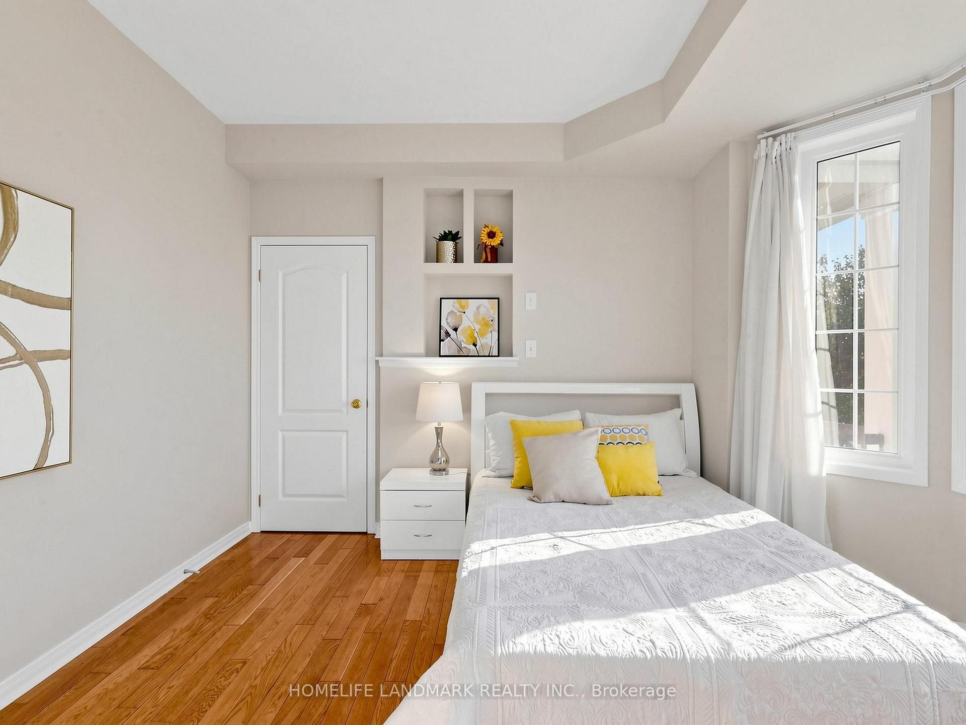 Photo 11 of 60 Delabo Drive, North York, York University Heights — HOMEH