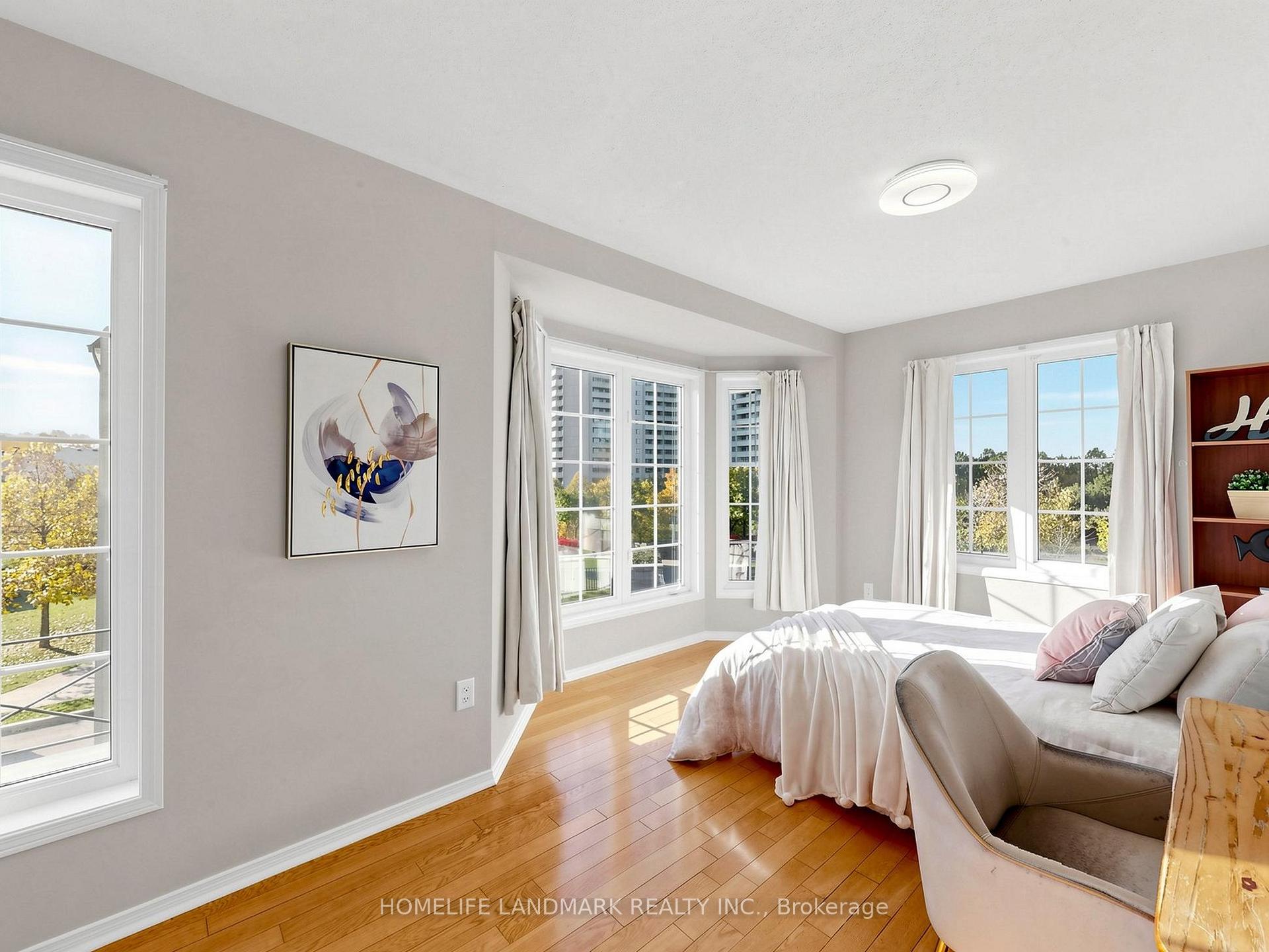 Photo 18 of 60 Delabo Drive, North York, York University Heights — HOMEH