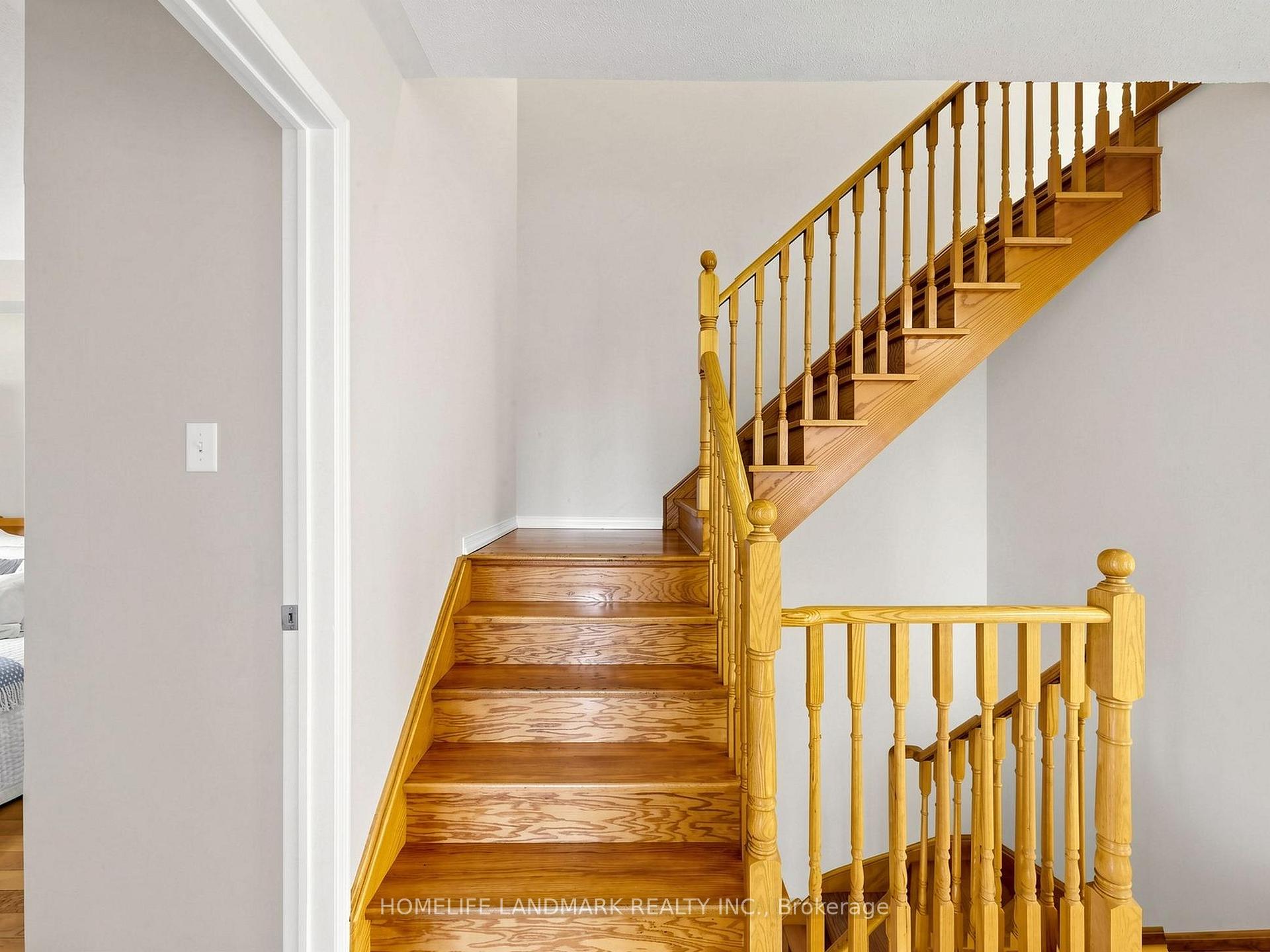 Photo 25 of 60 Delabo Drive, North York, York University Heights — HOMEH