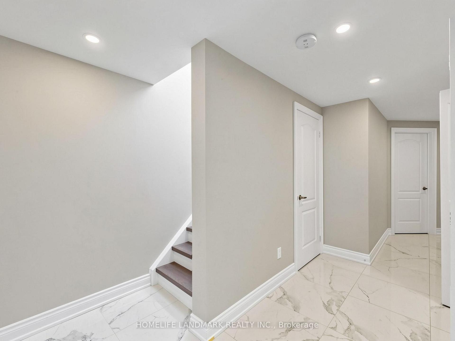 Photo 33 of 60 Delabo Drive, North York, York University Heights — HOMEH