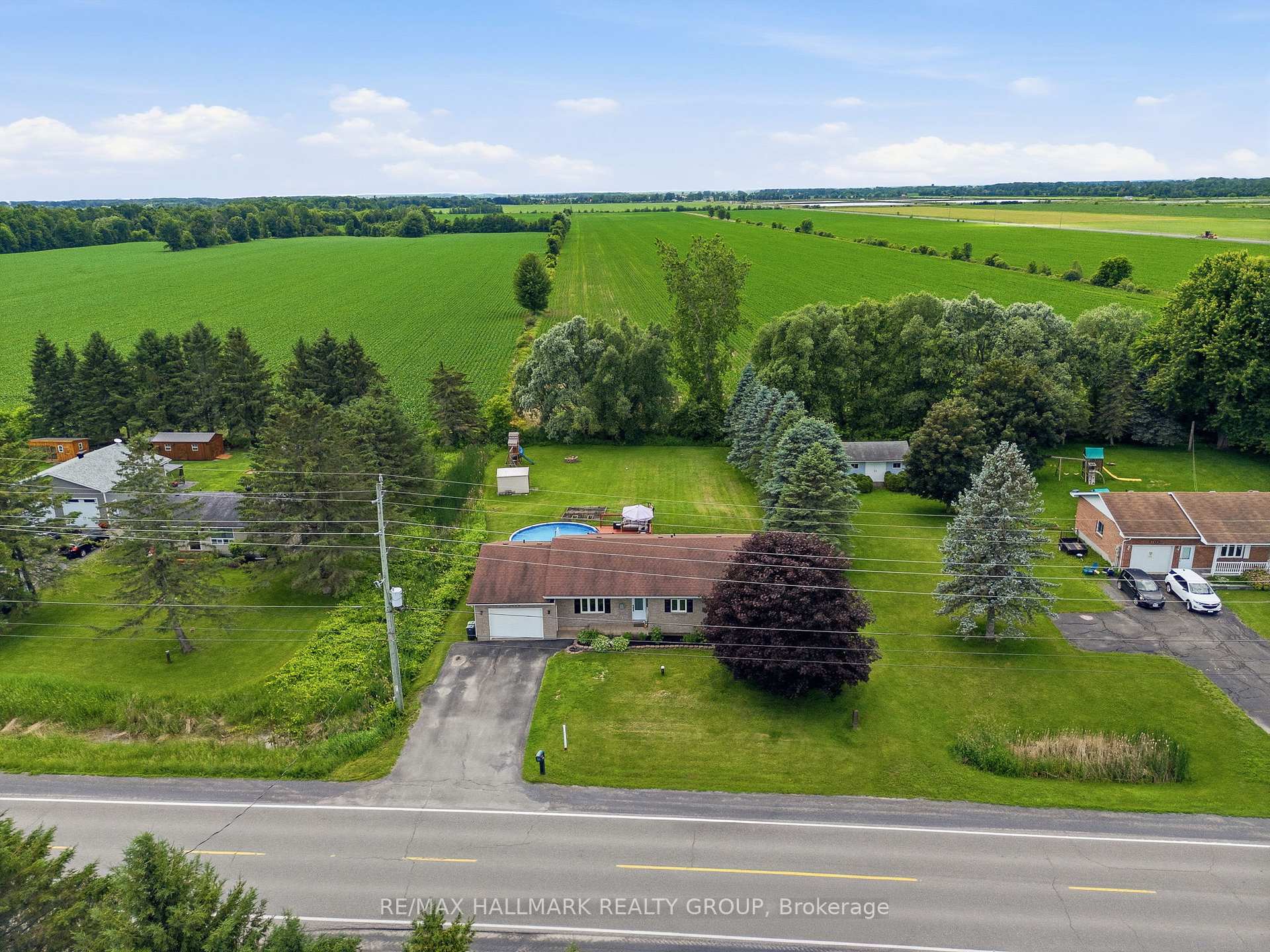 Photo 3 of 1236 St Albert Road, Russell, Embrun — HOMEH