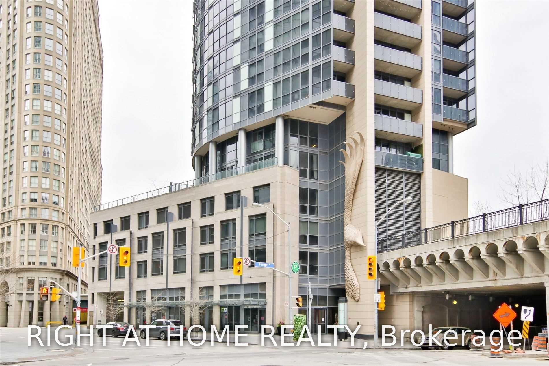 Photo 2 of Unit 1902, 1 The Esplanade, Toronto, Waterfront Communities — HOMEH