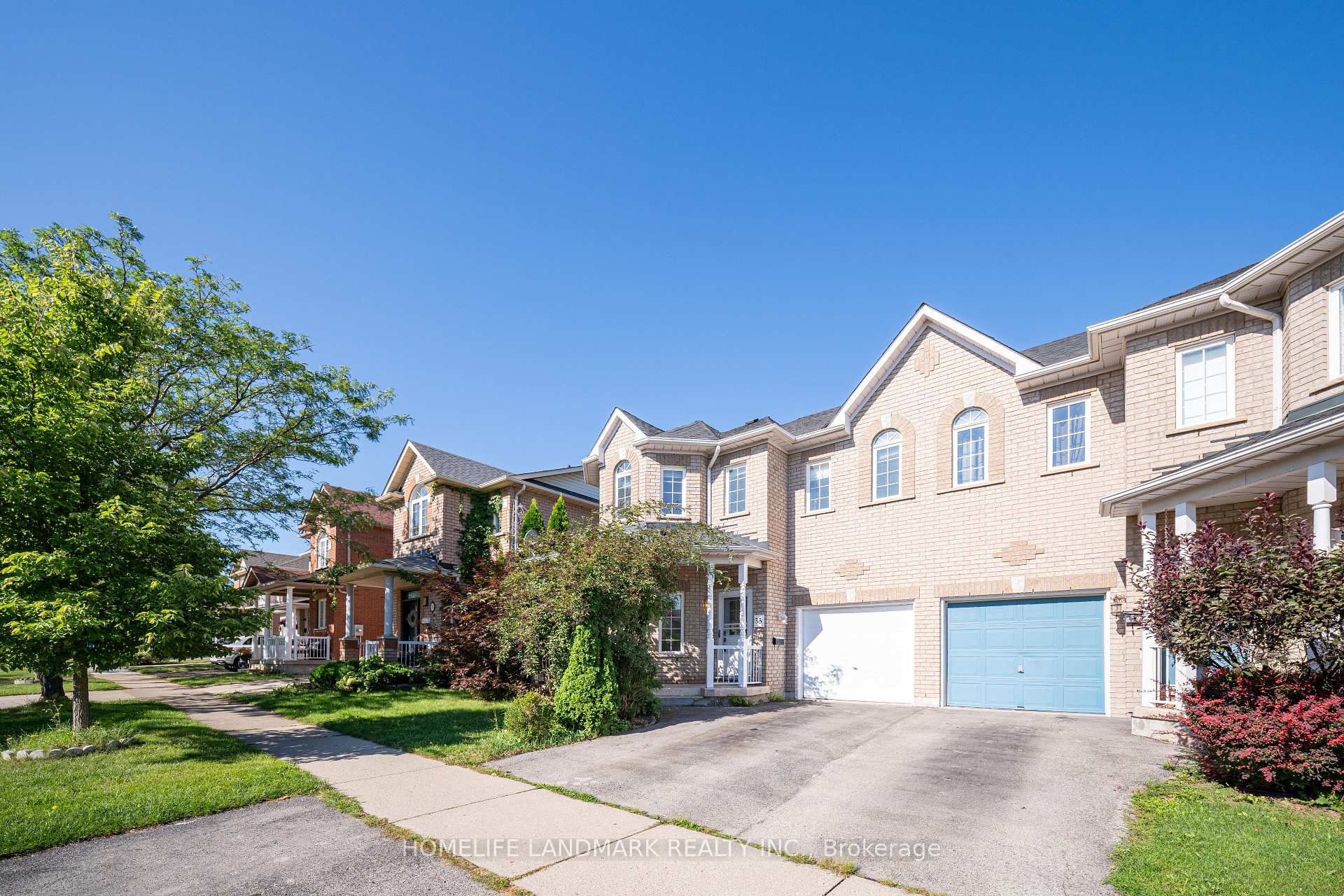 Photo 1 of 33 Titan Drive, Hamilton, Stoney Creek — HOMEH