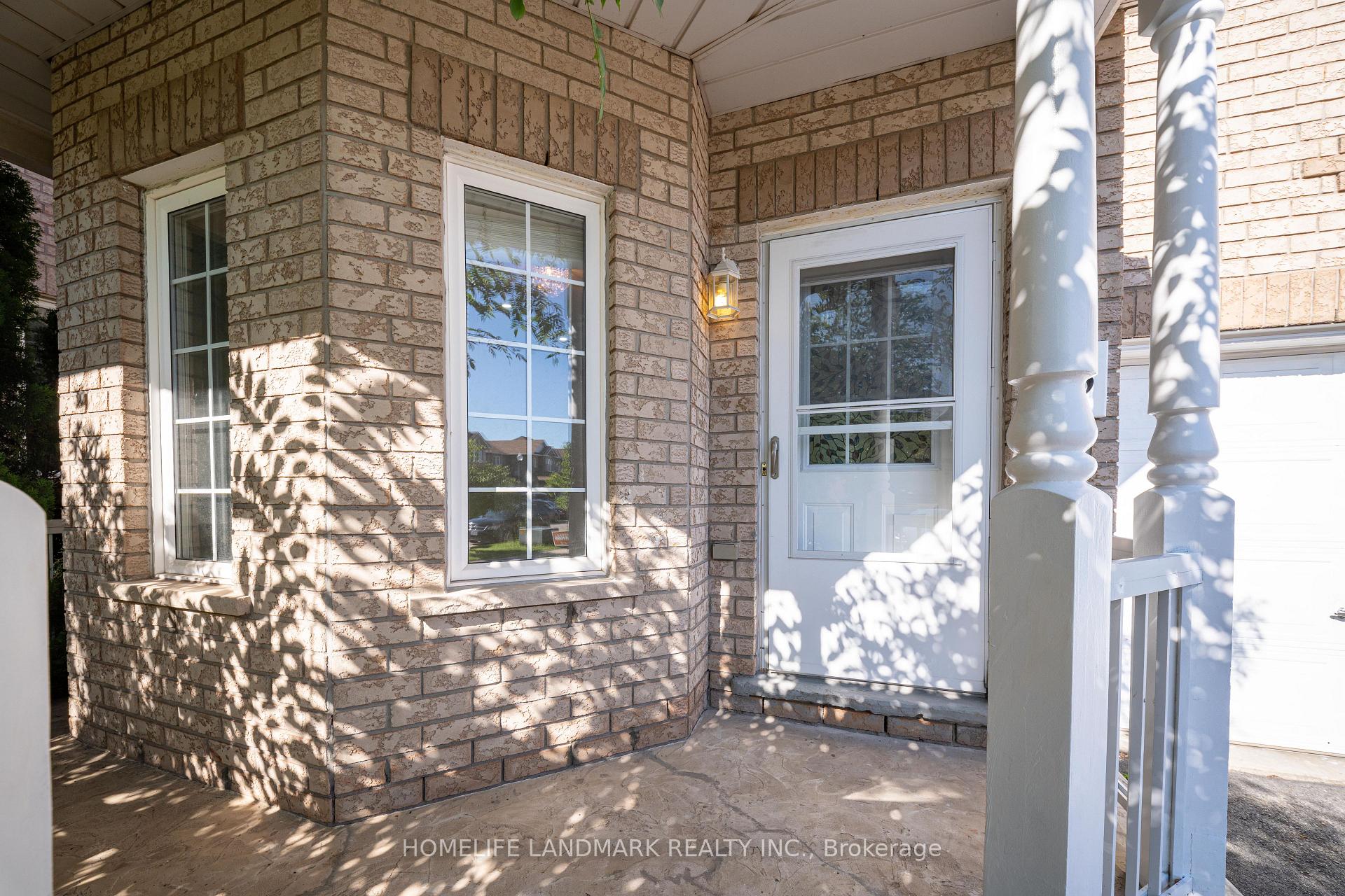 Photo 3 of 33 Titan Drive, Hamilton, Stoney Creek — HOMEH